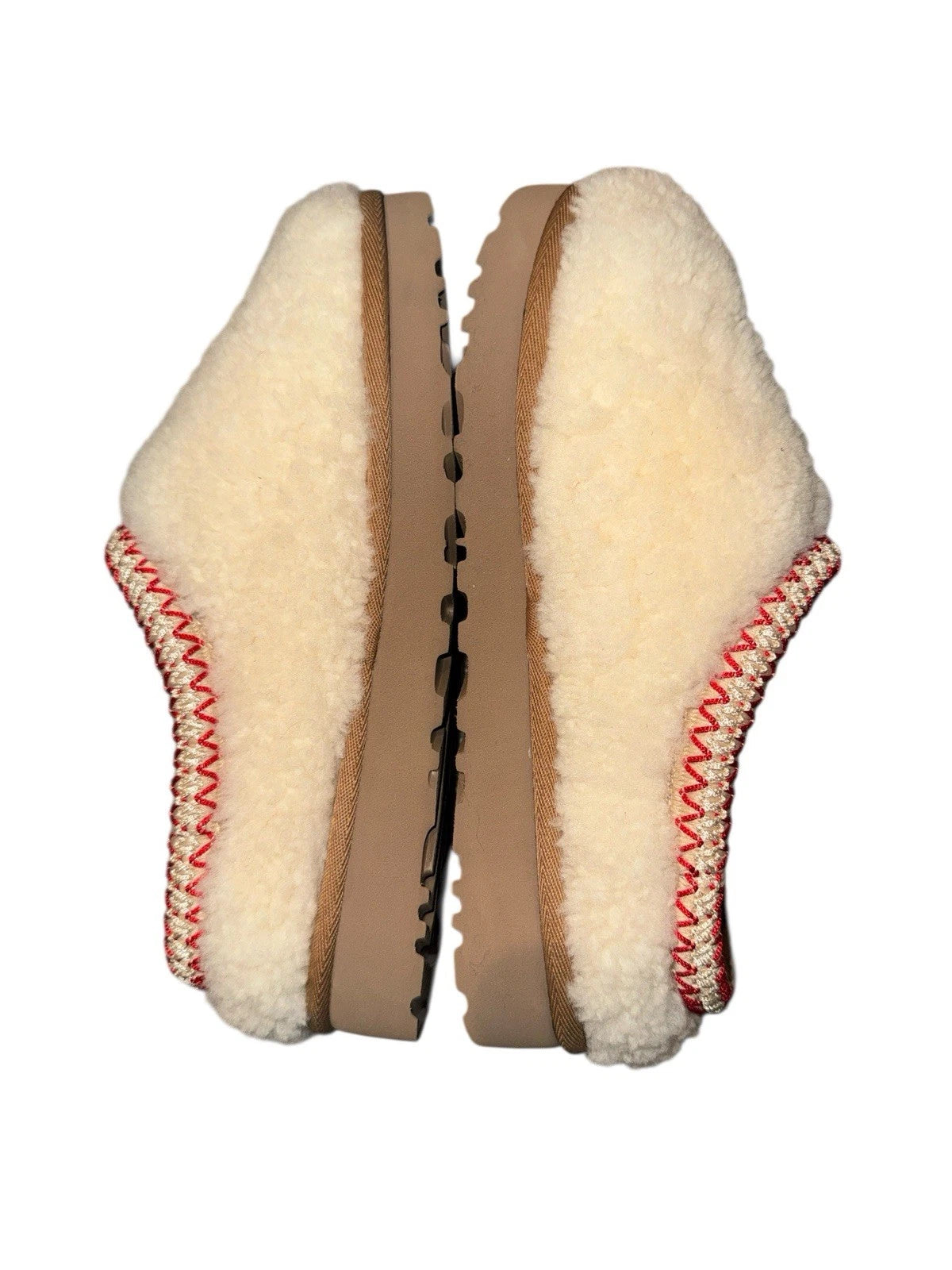 Women’s Size 6- UGG Slippers- Cream