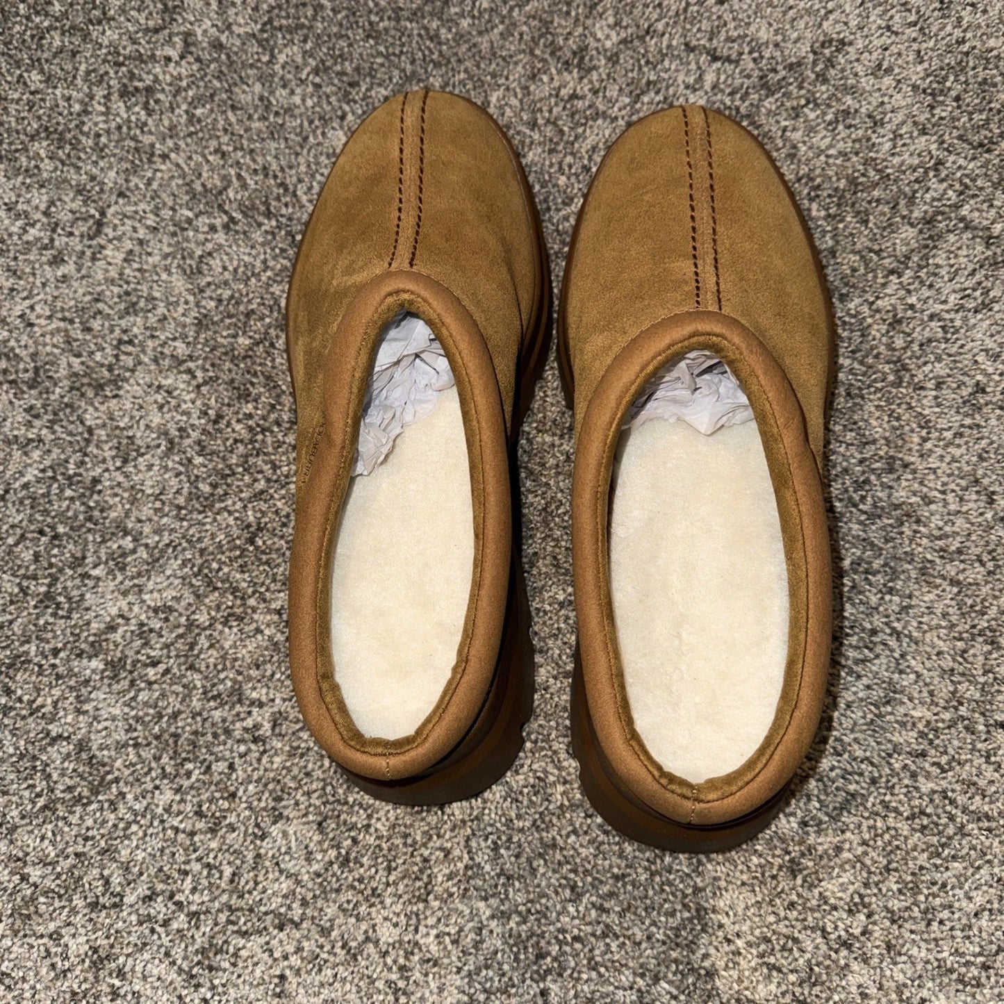 Women’s Size 8- Koolaburra By UGG Clog
