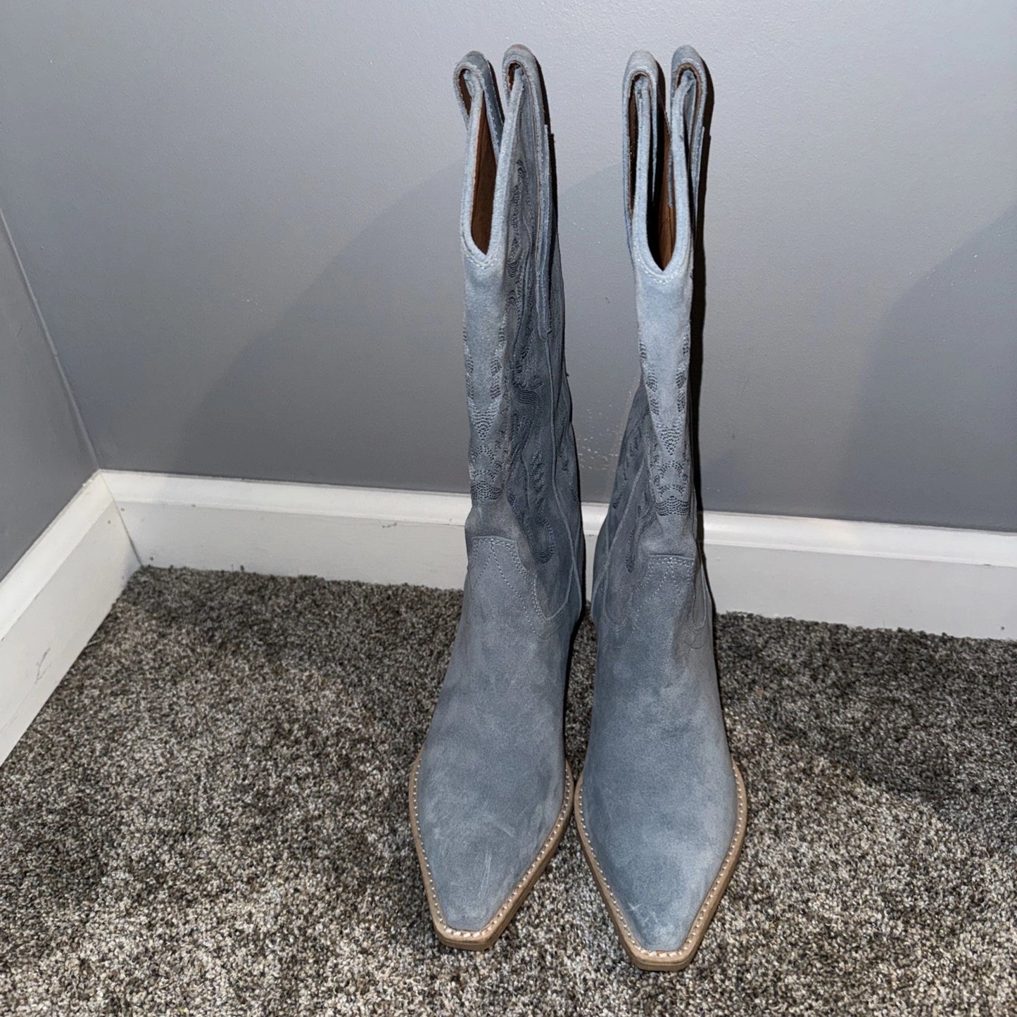 Women’s 7.5 Jeffrey Campbell Boots