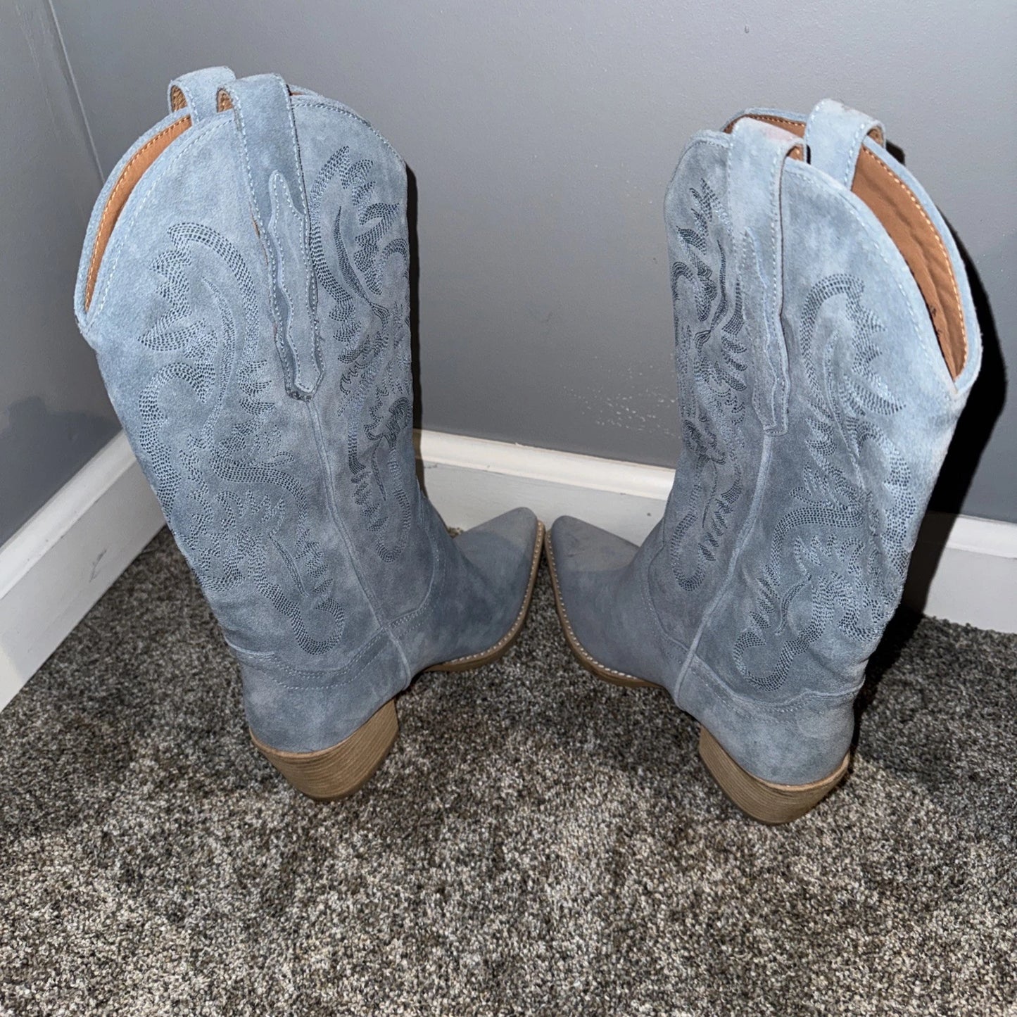 Women’s 7.5 Jeffrey Campbell Boots