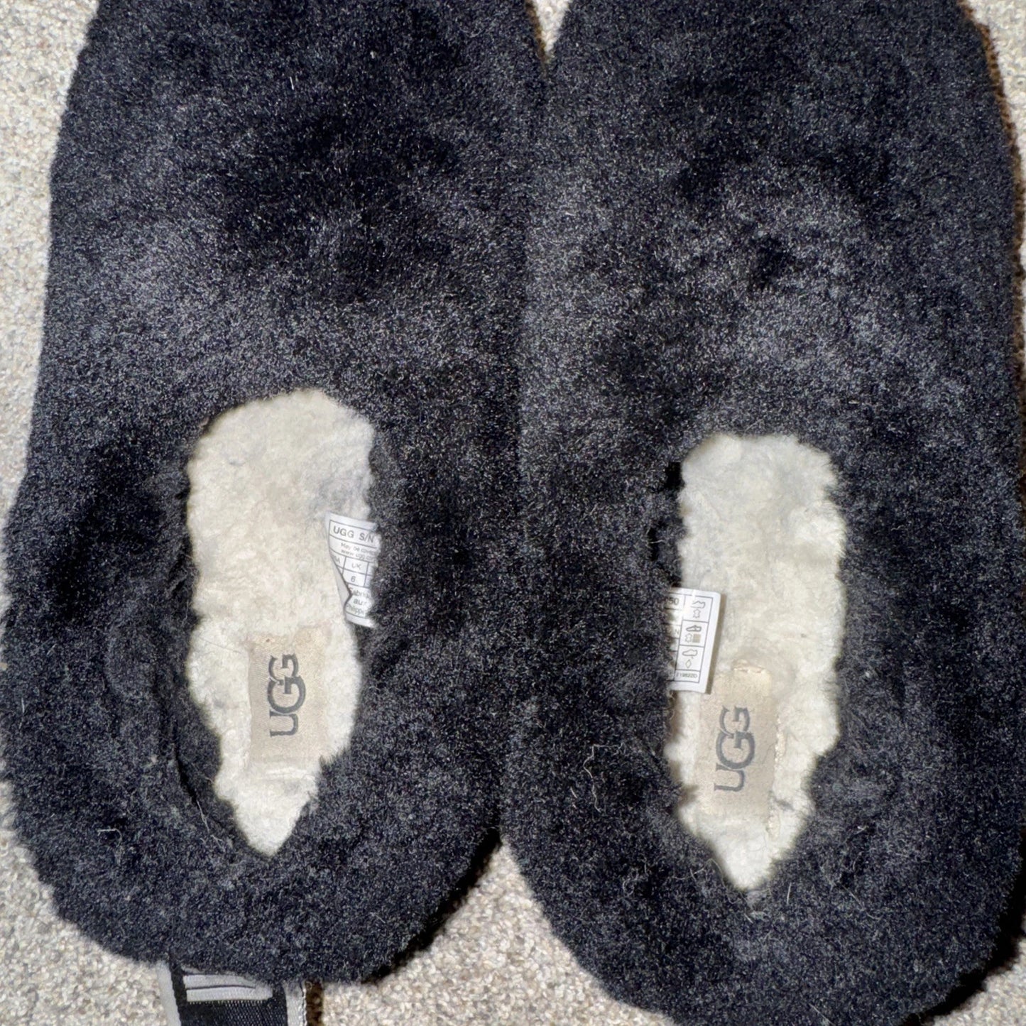 Women’s 8 UGG Classic Cozy Bootie