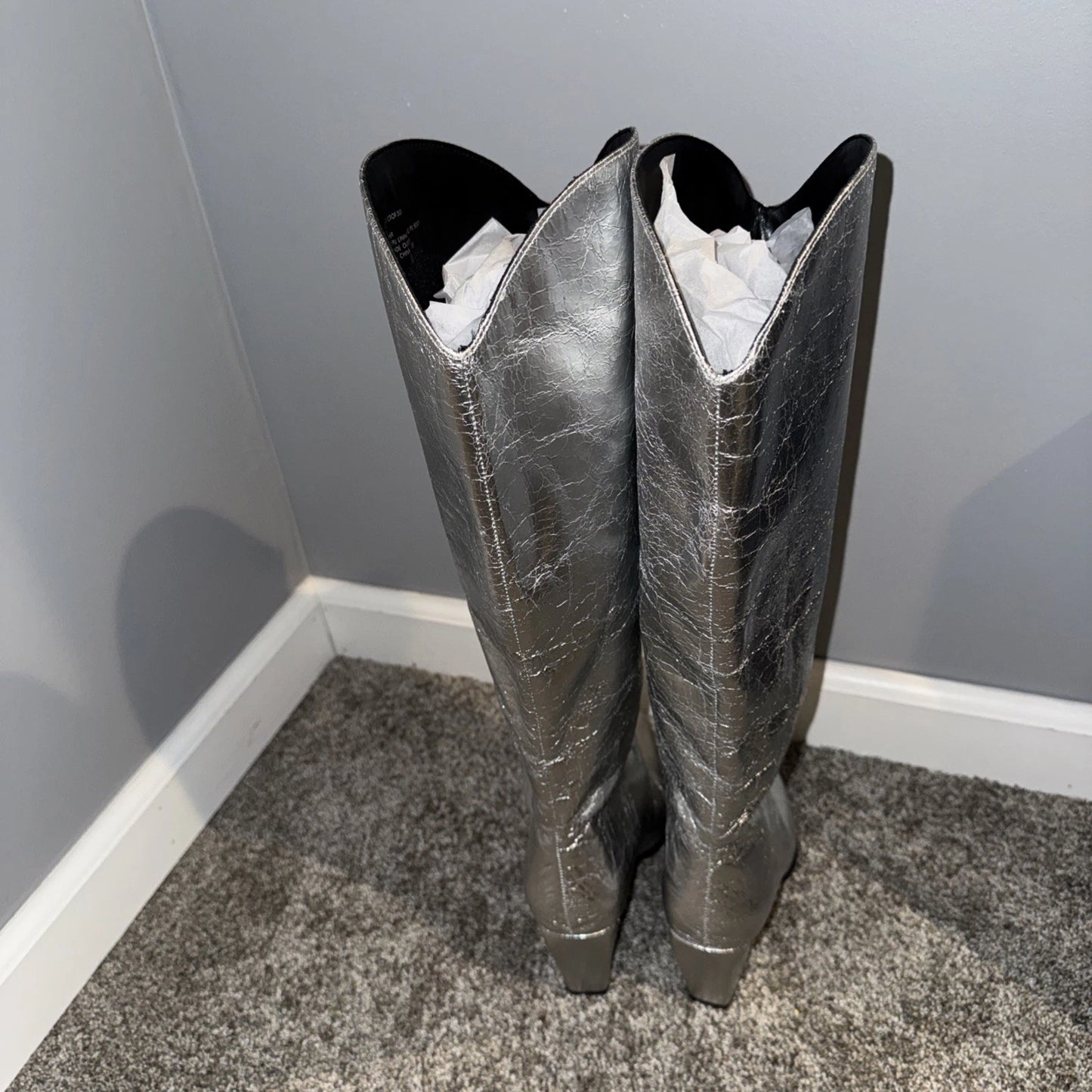 Women’s 8 Steve Madden Boot