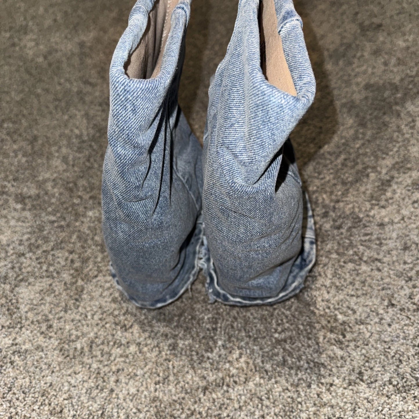Women’s 9.5 Steve Madden Boots