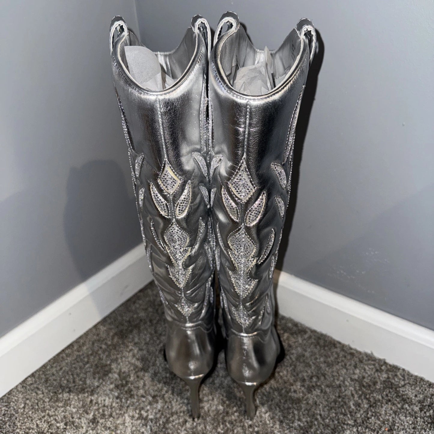 Women’s 5.5 Steve Madden Boots