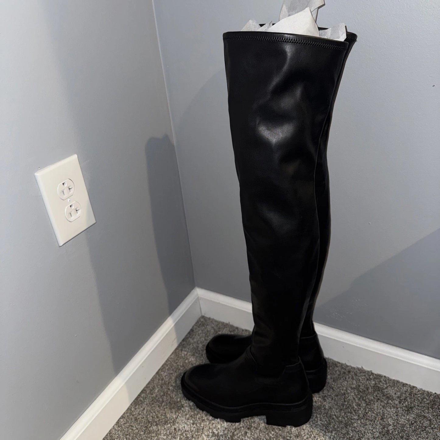 Women’s Size 7 Ash Boots Black