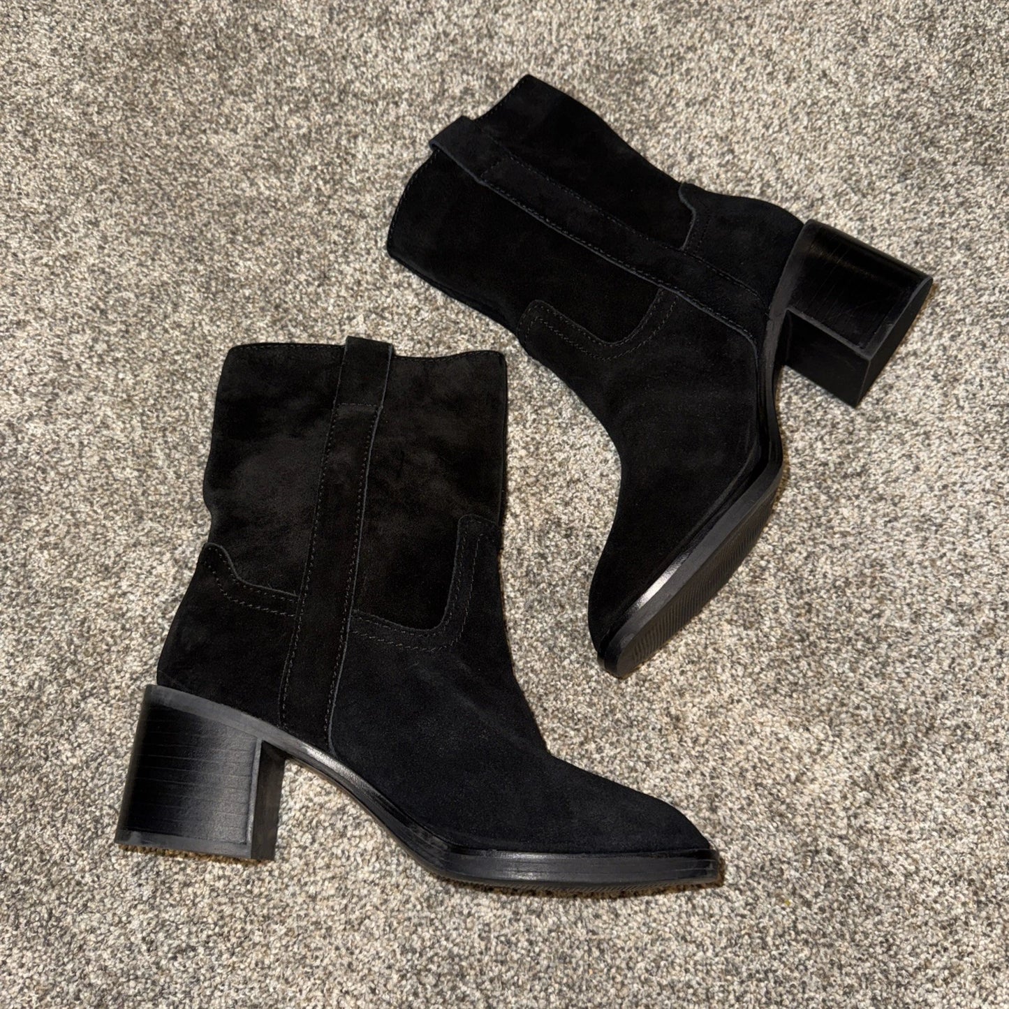 Size 6 Women’s Steve Madden Boots- Black