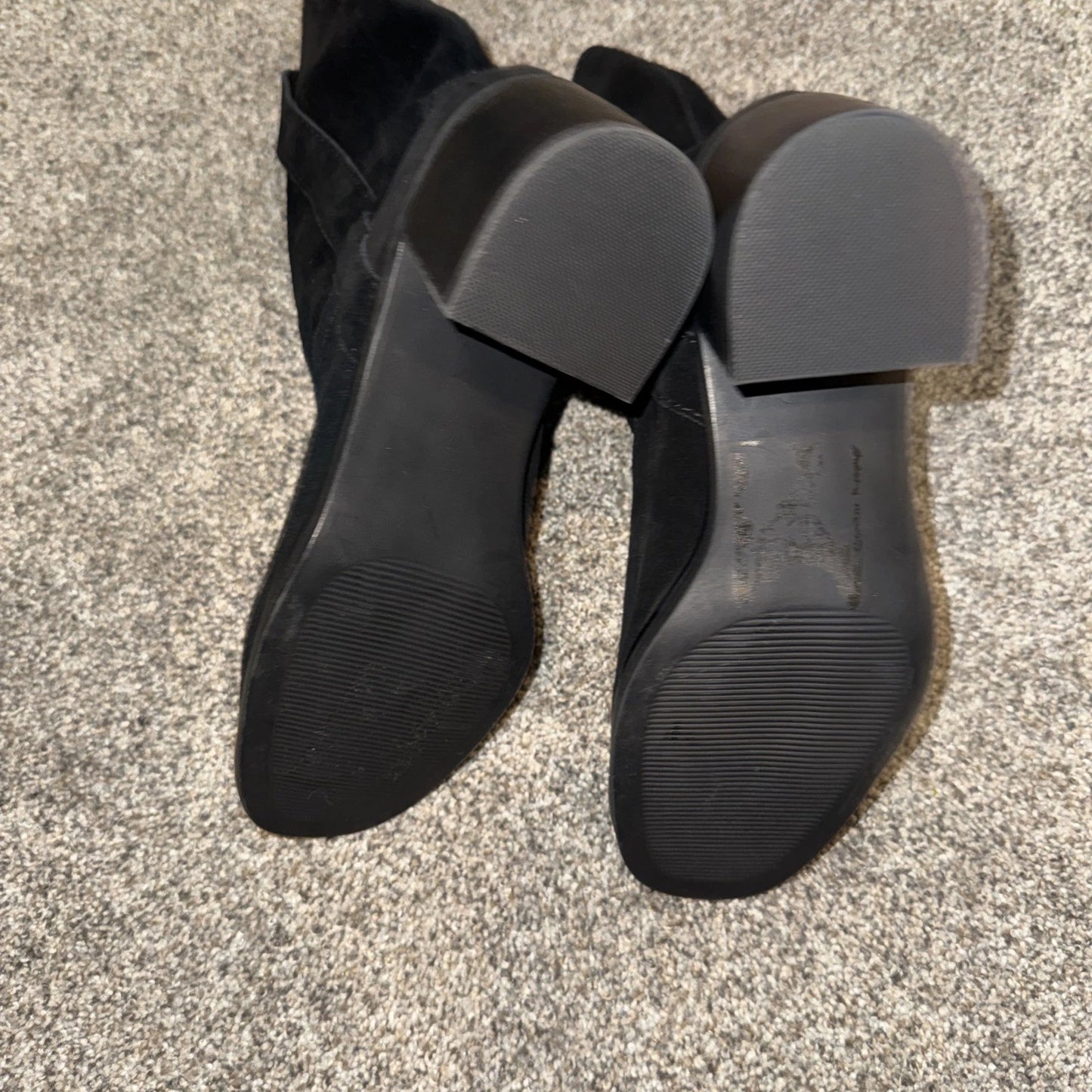 Size 6 Women’s Steve Madden Boots- Black