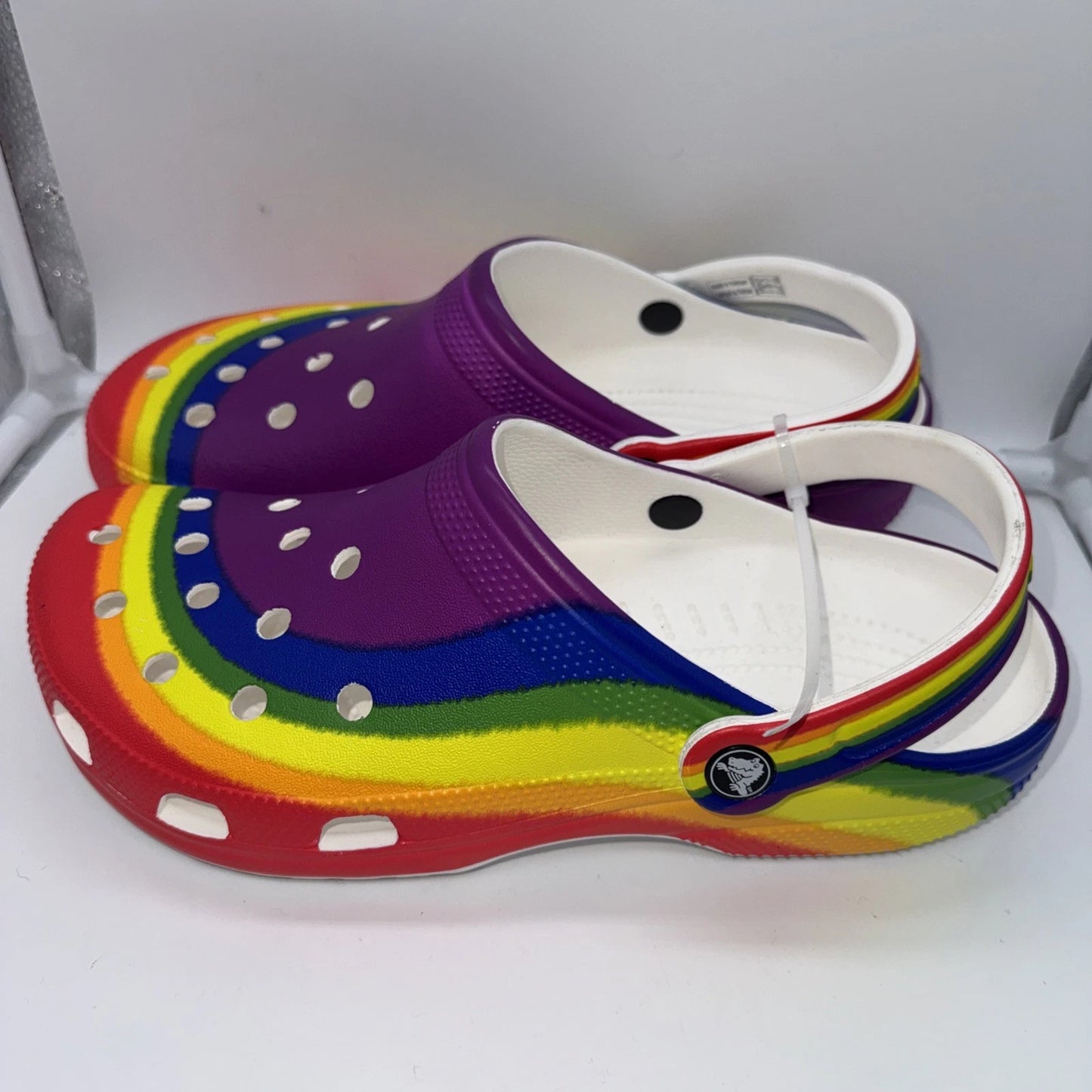 Men’s Size 9 Crocs Classic Rainbow Stripe