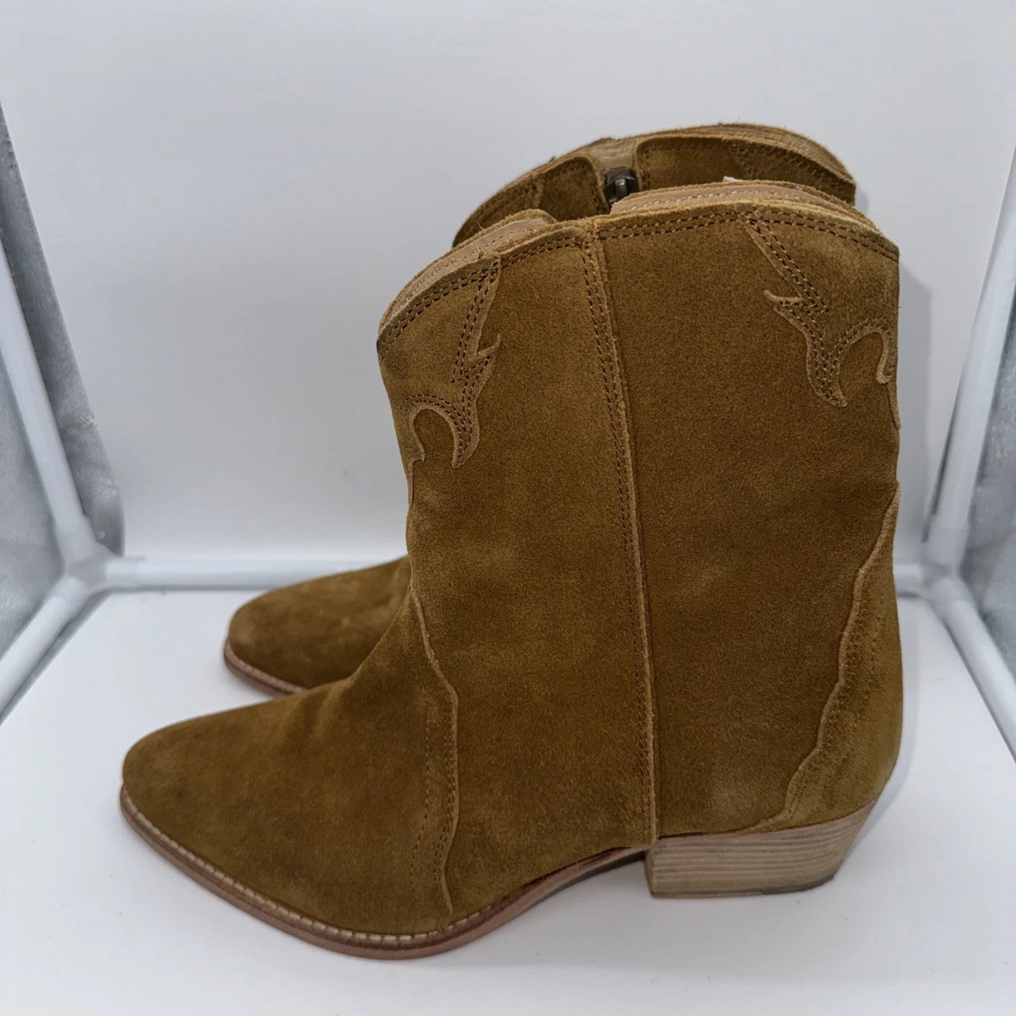 Women’s 7.5 Free People Boots Brown