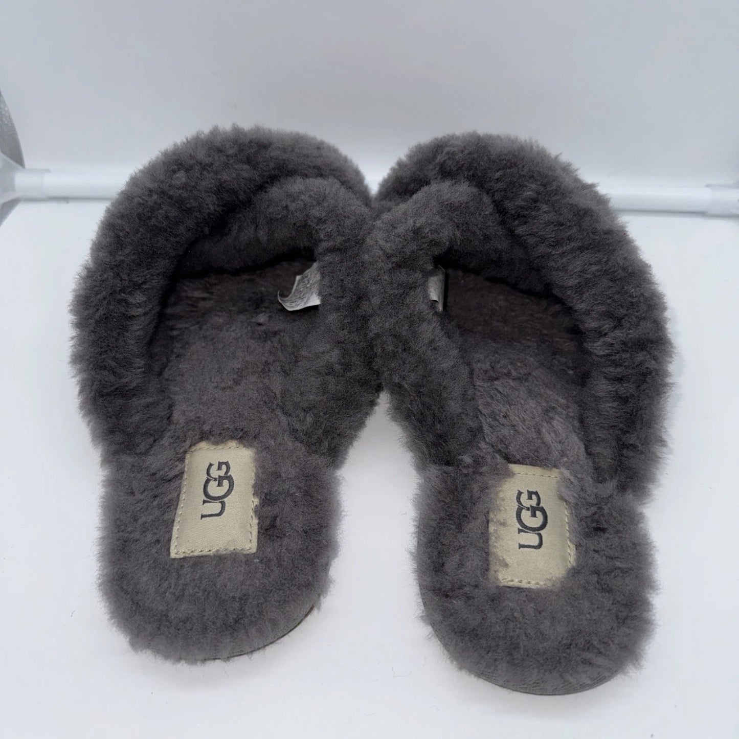 Size 7 Women’s UGG Scuffita Slipper