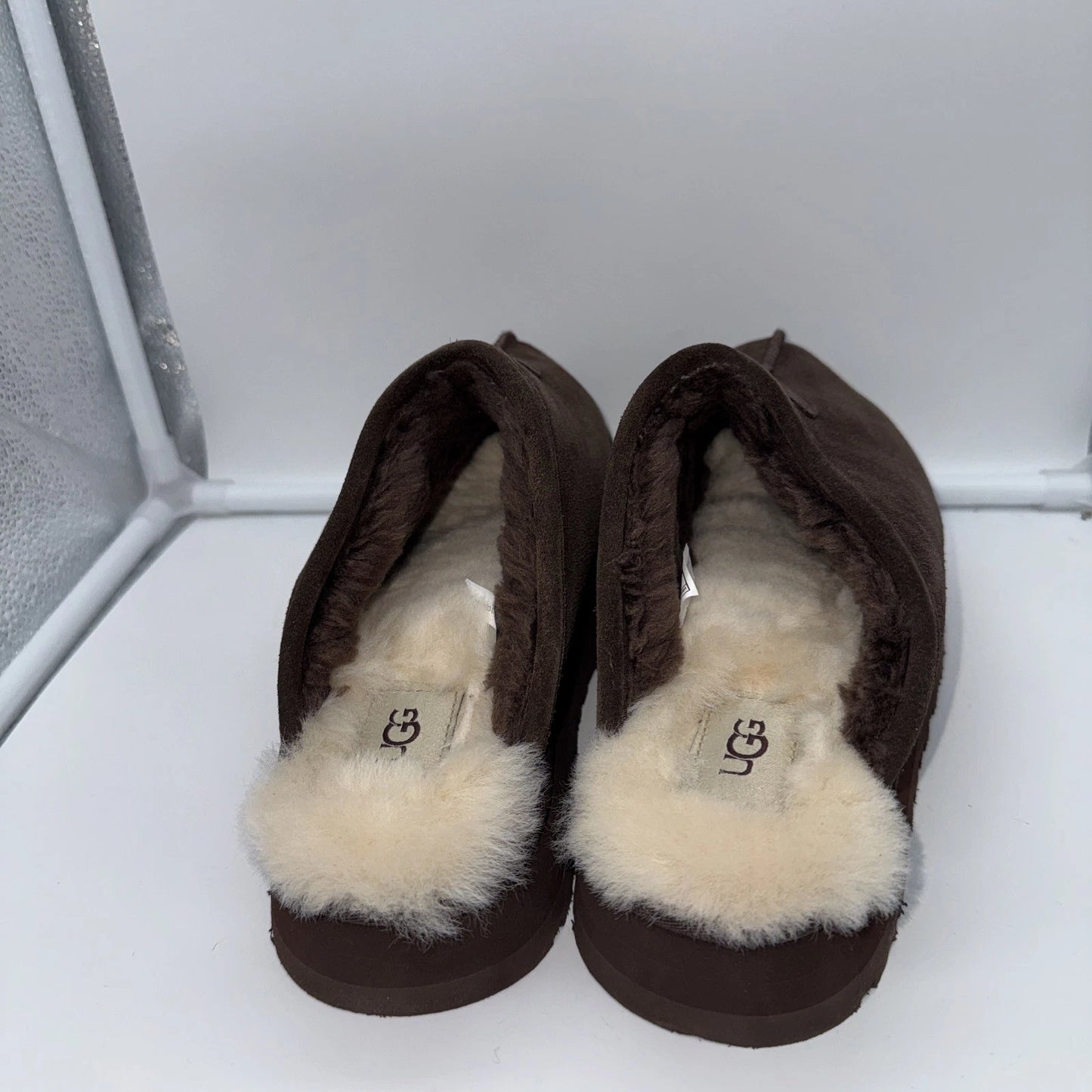 Size 8 Women’s UGG Discoquette Slipper