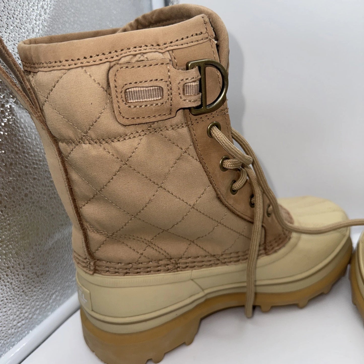 Women’s Size 6 Sorel Caribou Waterproof Boots