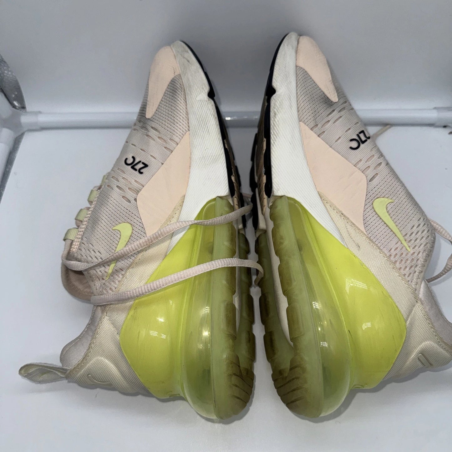 Women’s 8.5 Nike Air Max 270 Guava Ice Life Lime