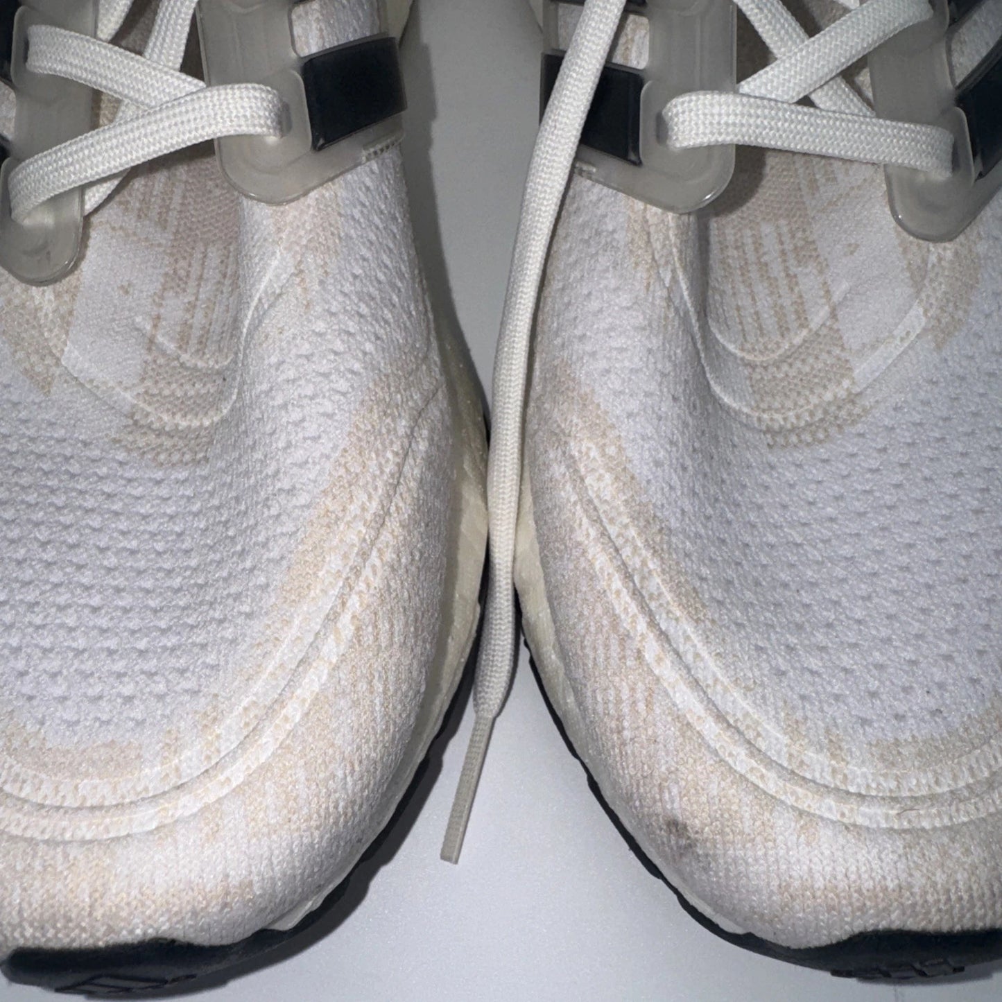Men’s 10.5 Adidas Ultra Boost 21
