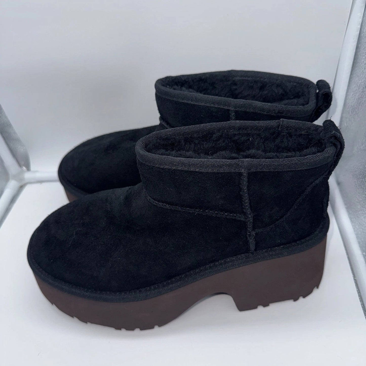 Women’s Size 8 UGG Classic Ultra Mini New Heights Boots Black