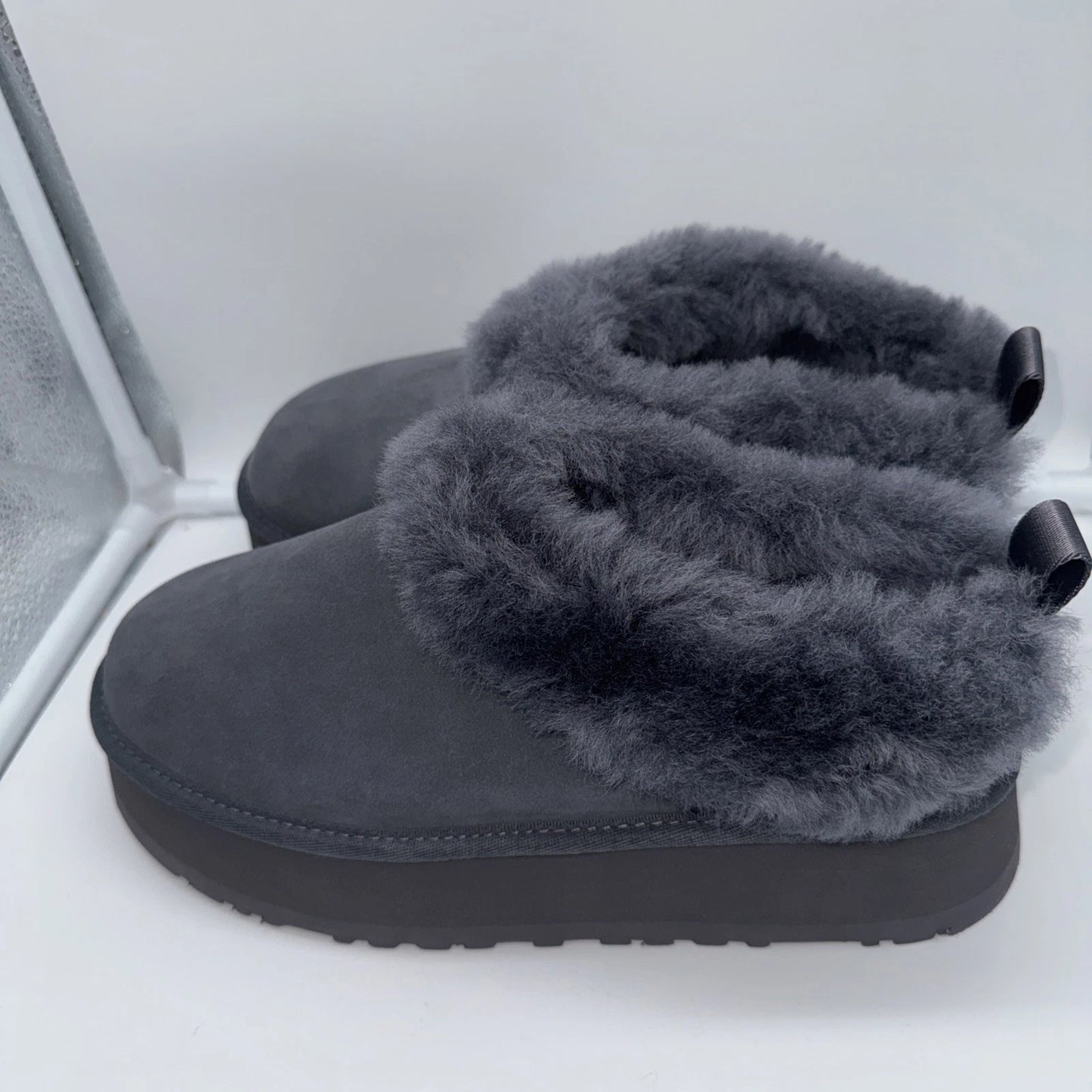 Size 8 Women’s UGG Tazzelle