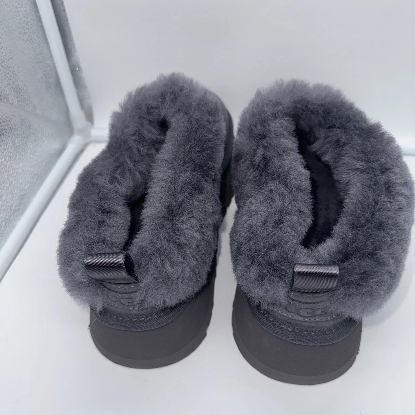 Size 8 Women’s UGG Tazzelle