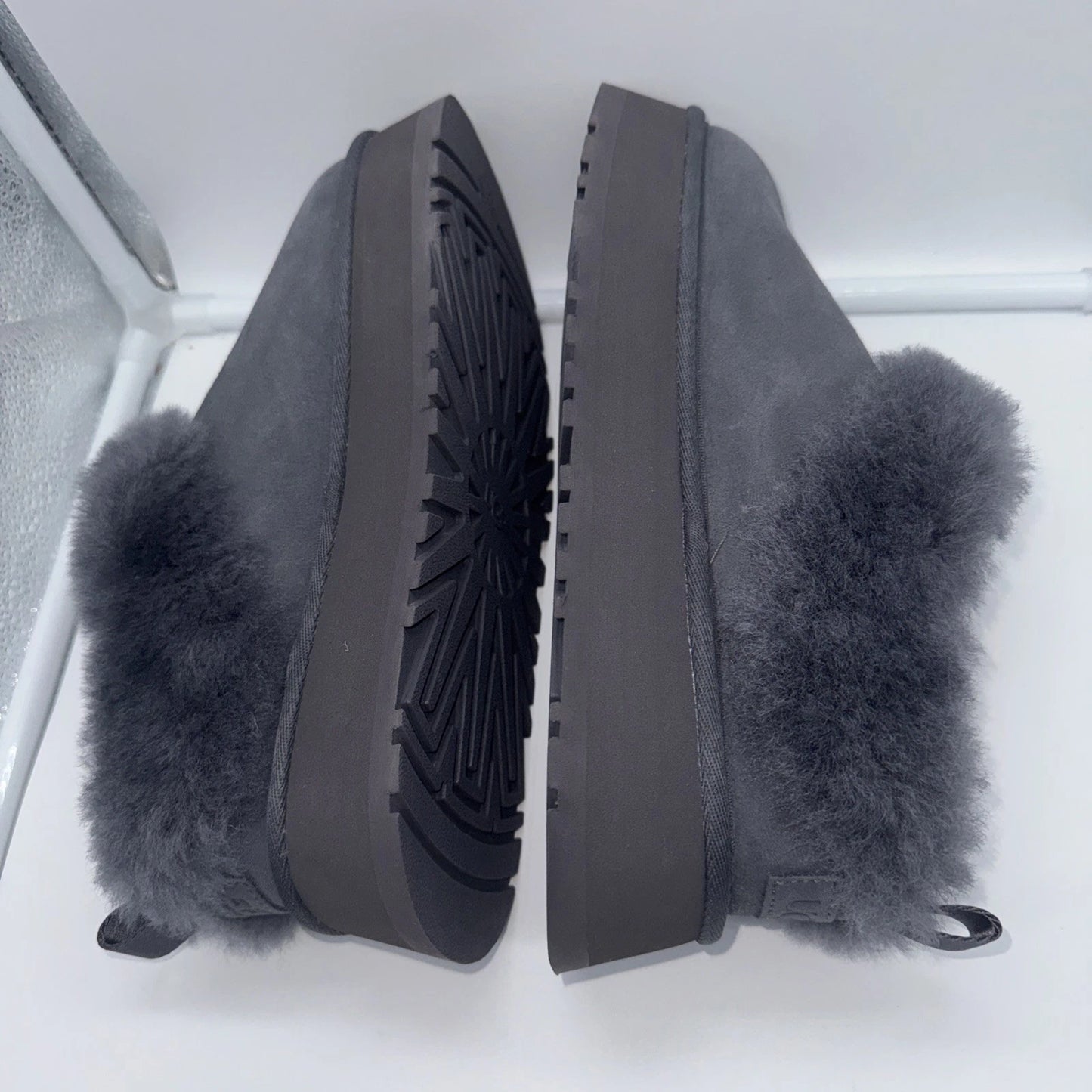 Size 8 Women’s UGG Tazzelle