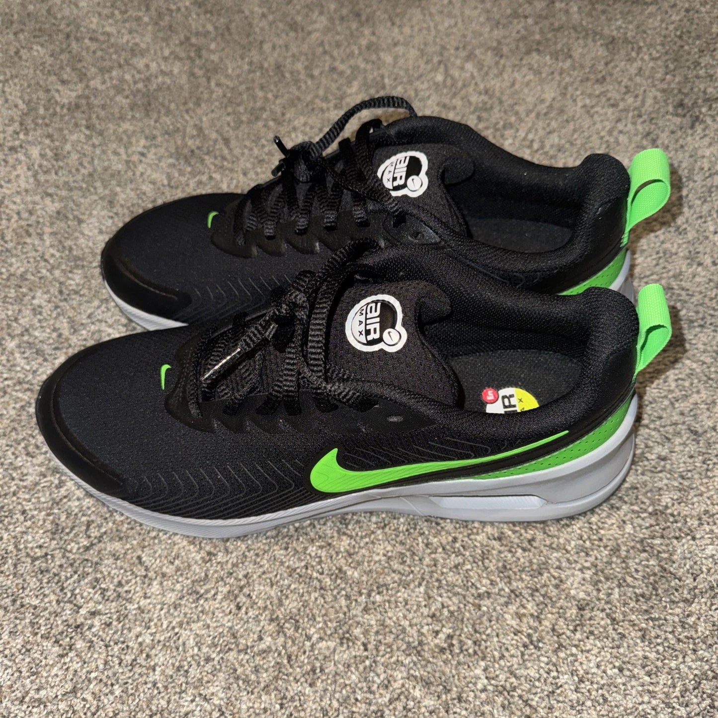Size 11 Men’s Nike Air Max Nuaxis