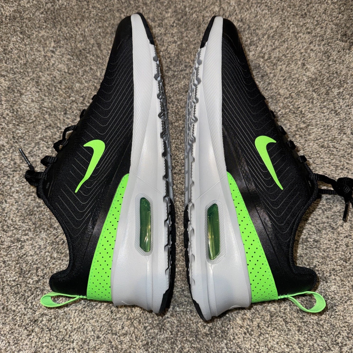 Size 11 Men’s Nike Air Max Nuaxis