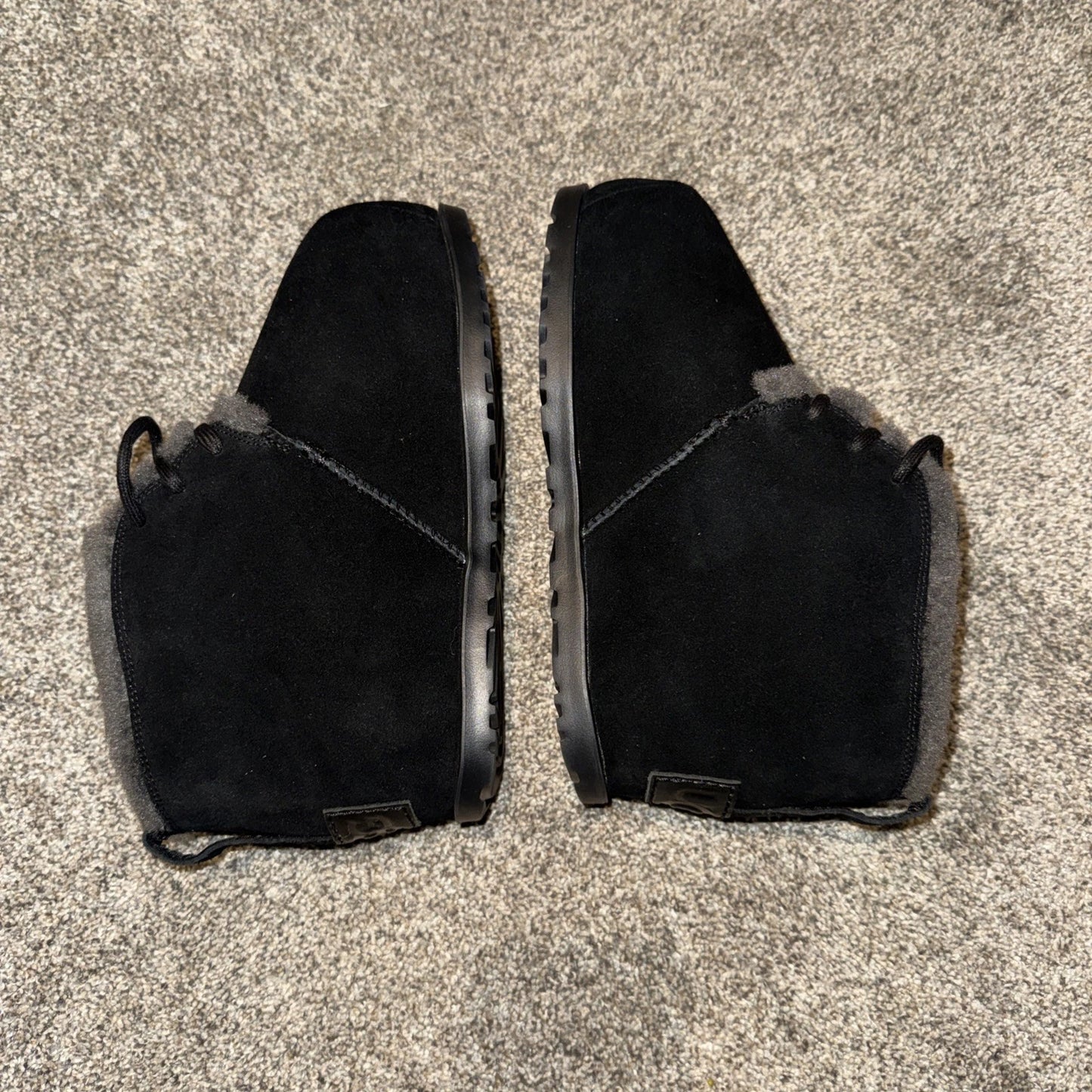 Women’s Size 7 UGG Pumped Lace Up Boots Black