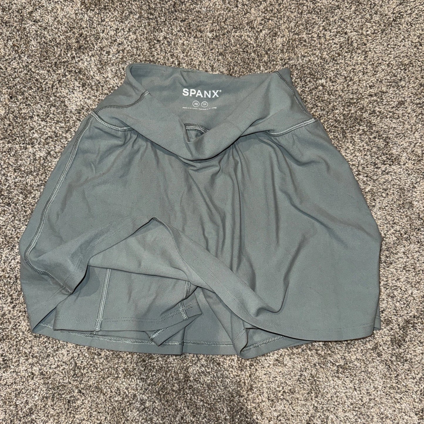 Women’s XS Spanx Skort