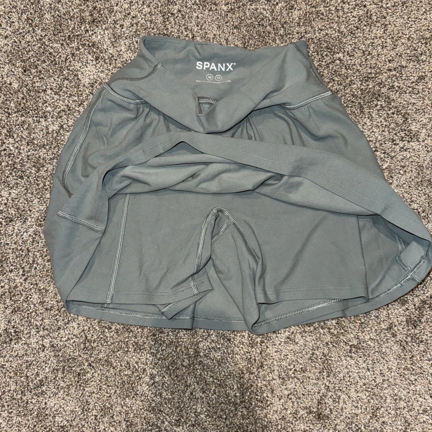 Women’s XS Spanx Skort
