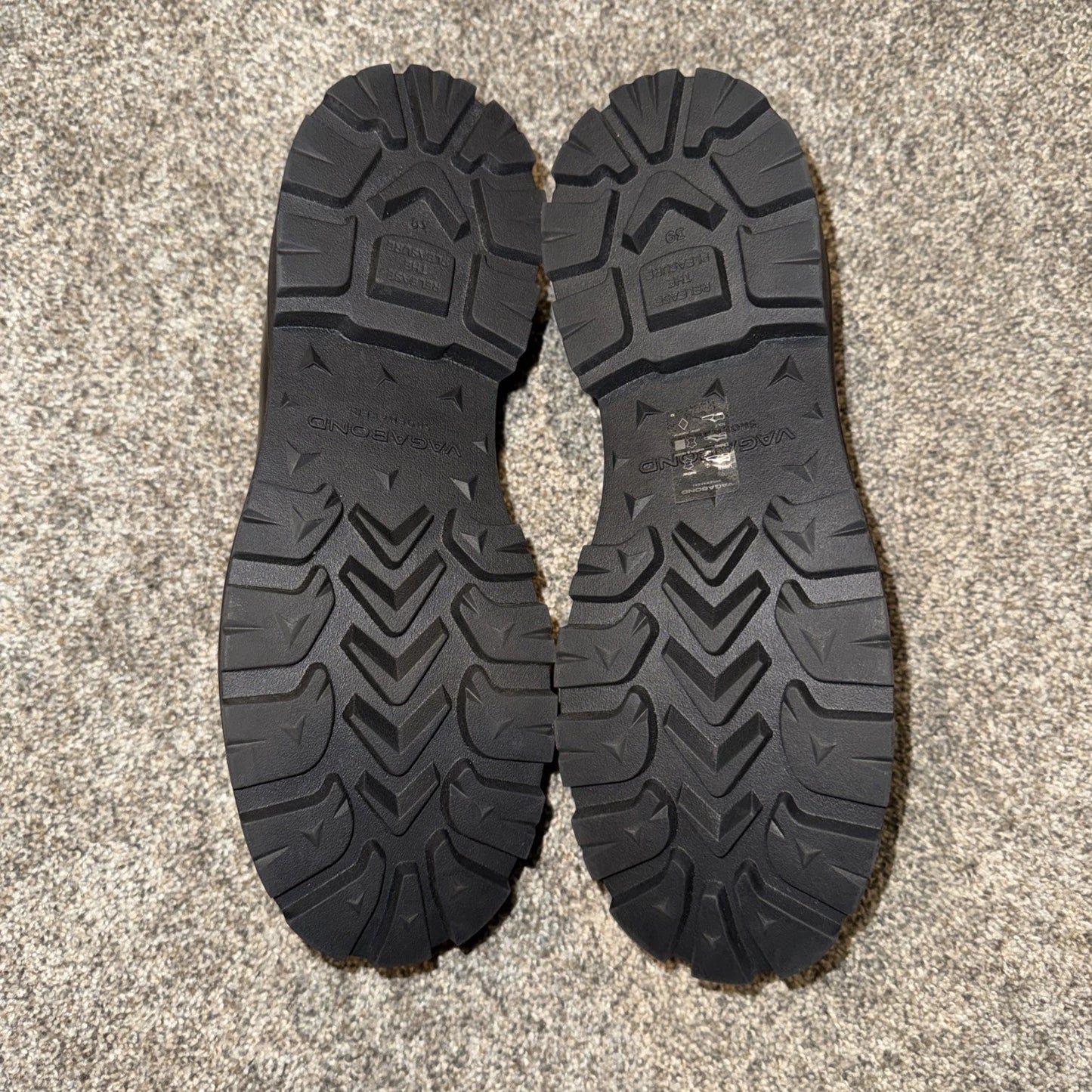 Size 39 Women’s Vagabond Loafers Black