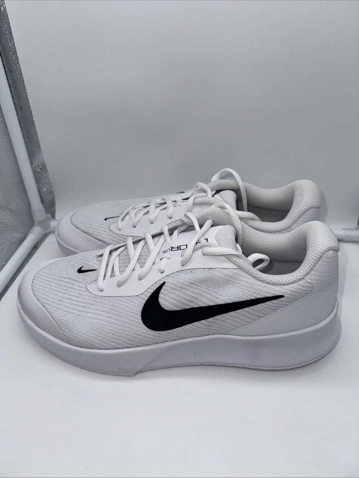 Size 10 Women’s Nike Vapor Lite 3 HC