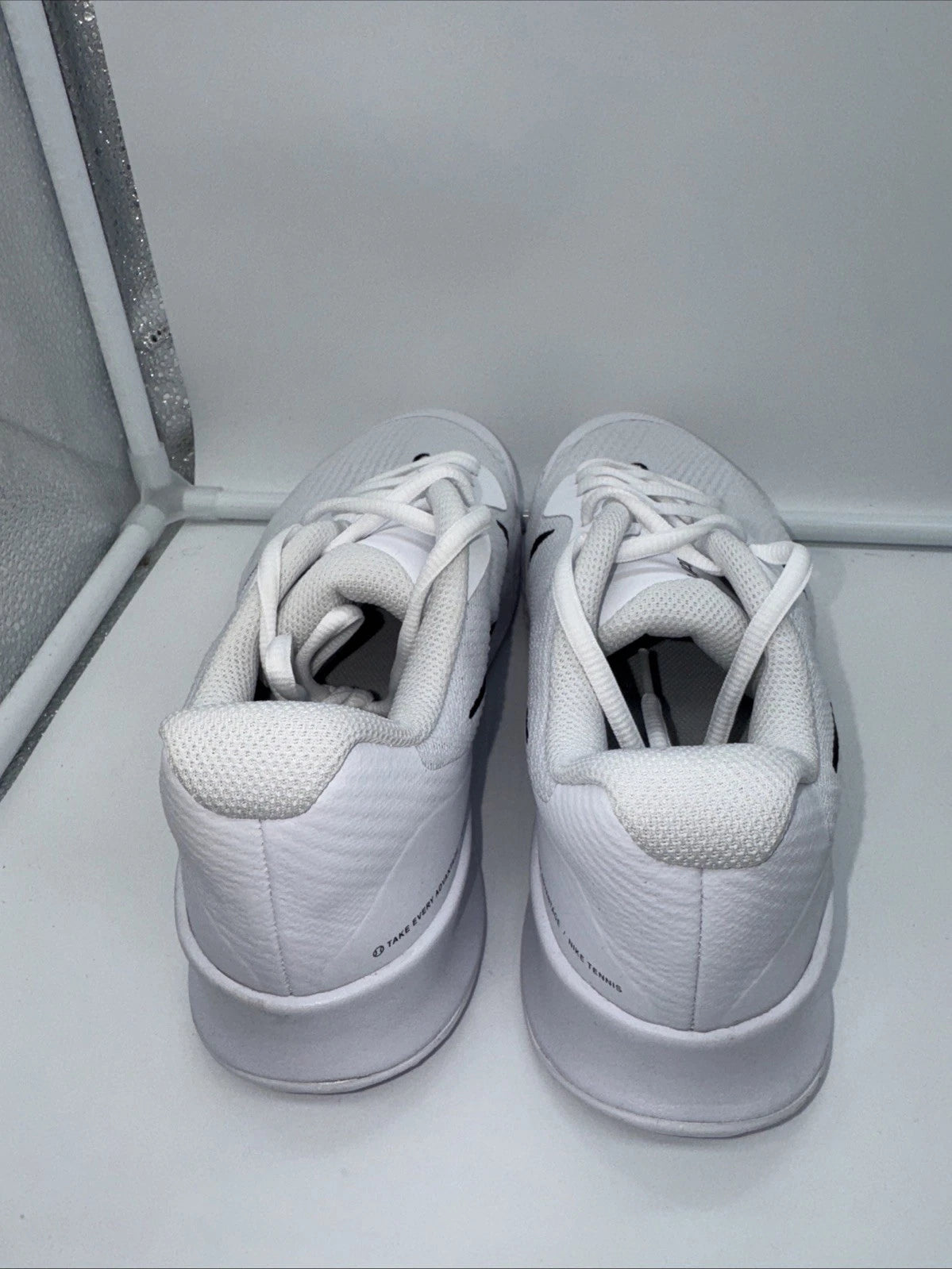 Size 10 Women’s Nike Vapor Lite 3 HC