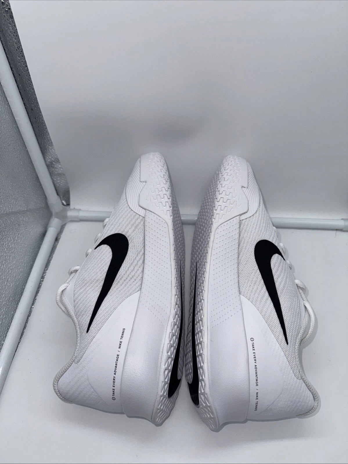 Size 10 Women’s Nike Vapor Lite 3 HC