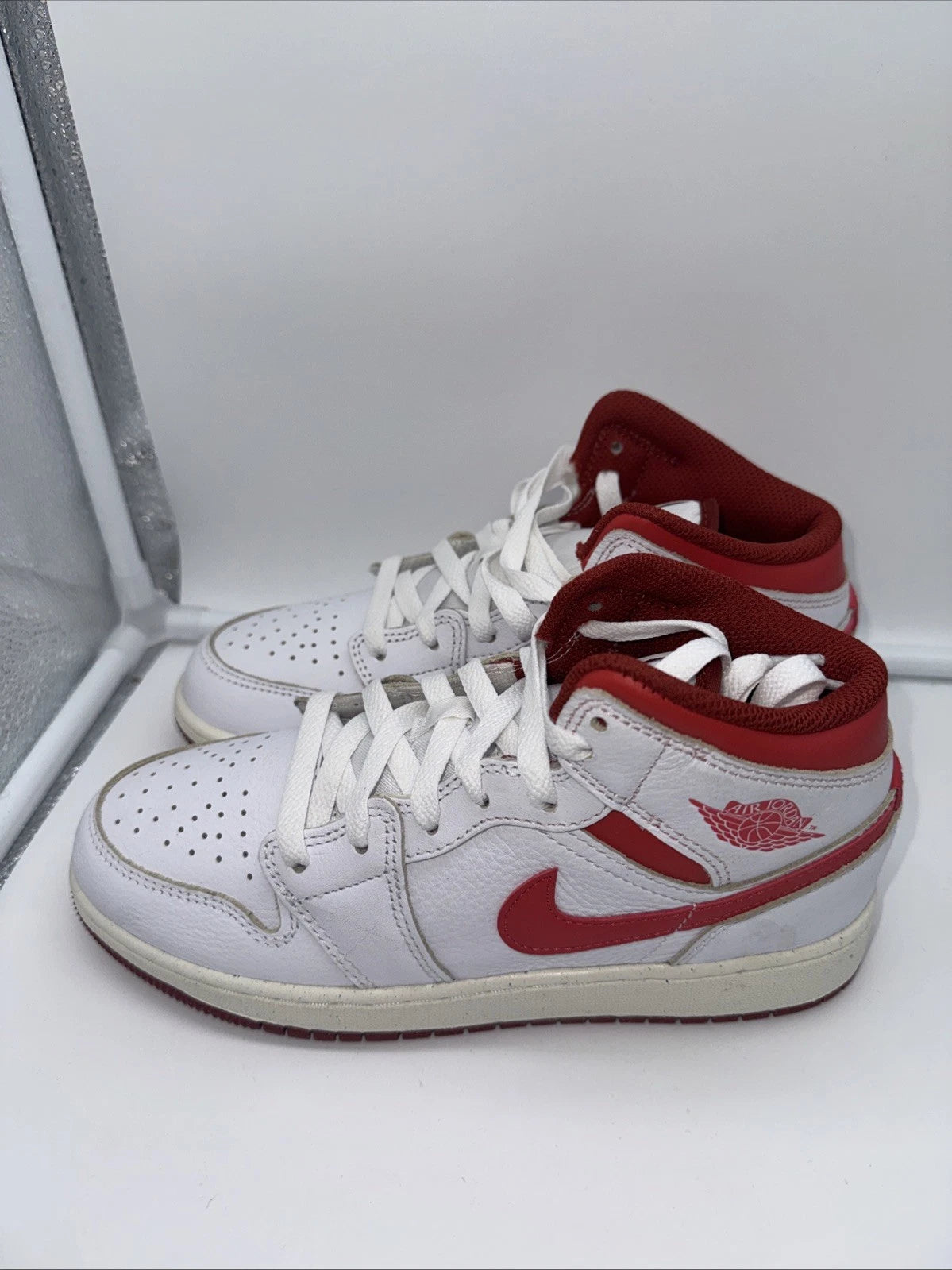 Size 4.5Y Jordan 1 Mid SE White Dune Red