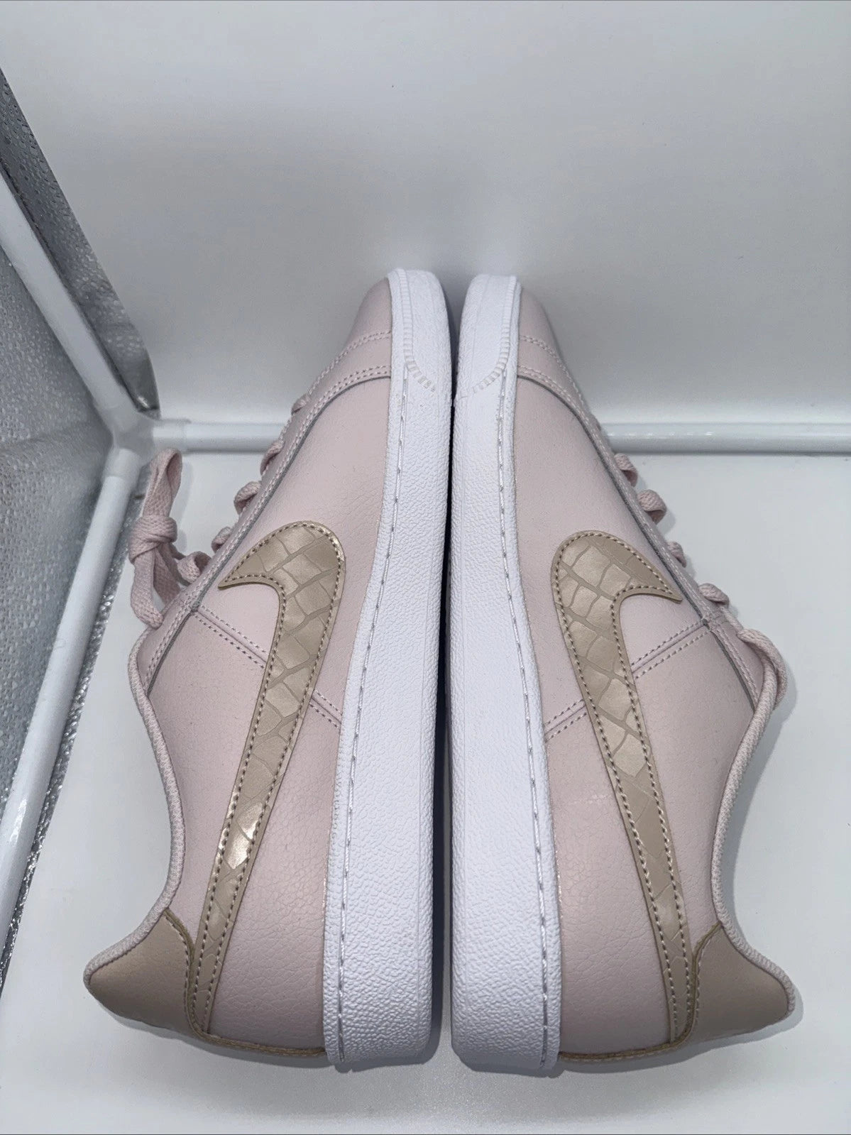 Size 11 Women’s Nike Court Royale