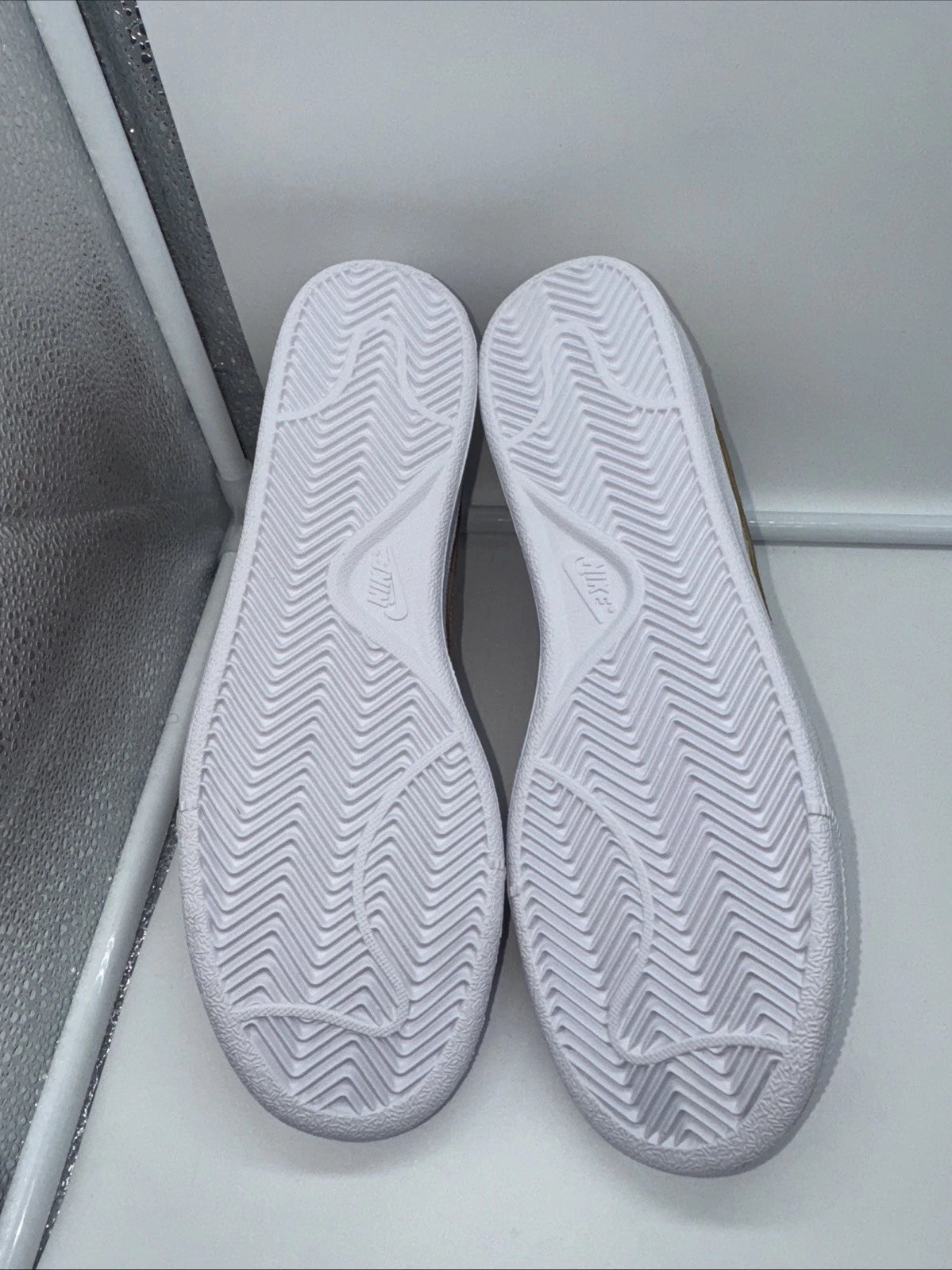 Size 11 Women’s Nike Court Royale