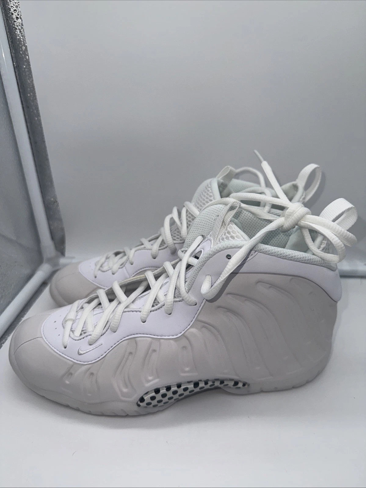 Size 6Y Nike Little Posite One White