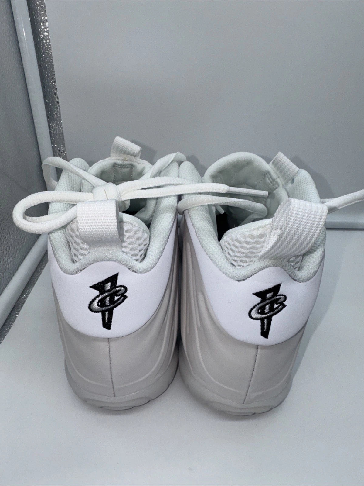 Size 6Y Nike Little Posite One White