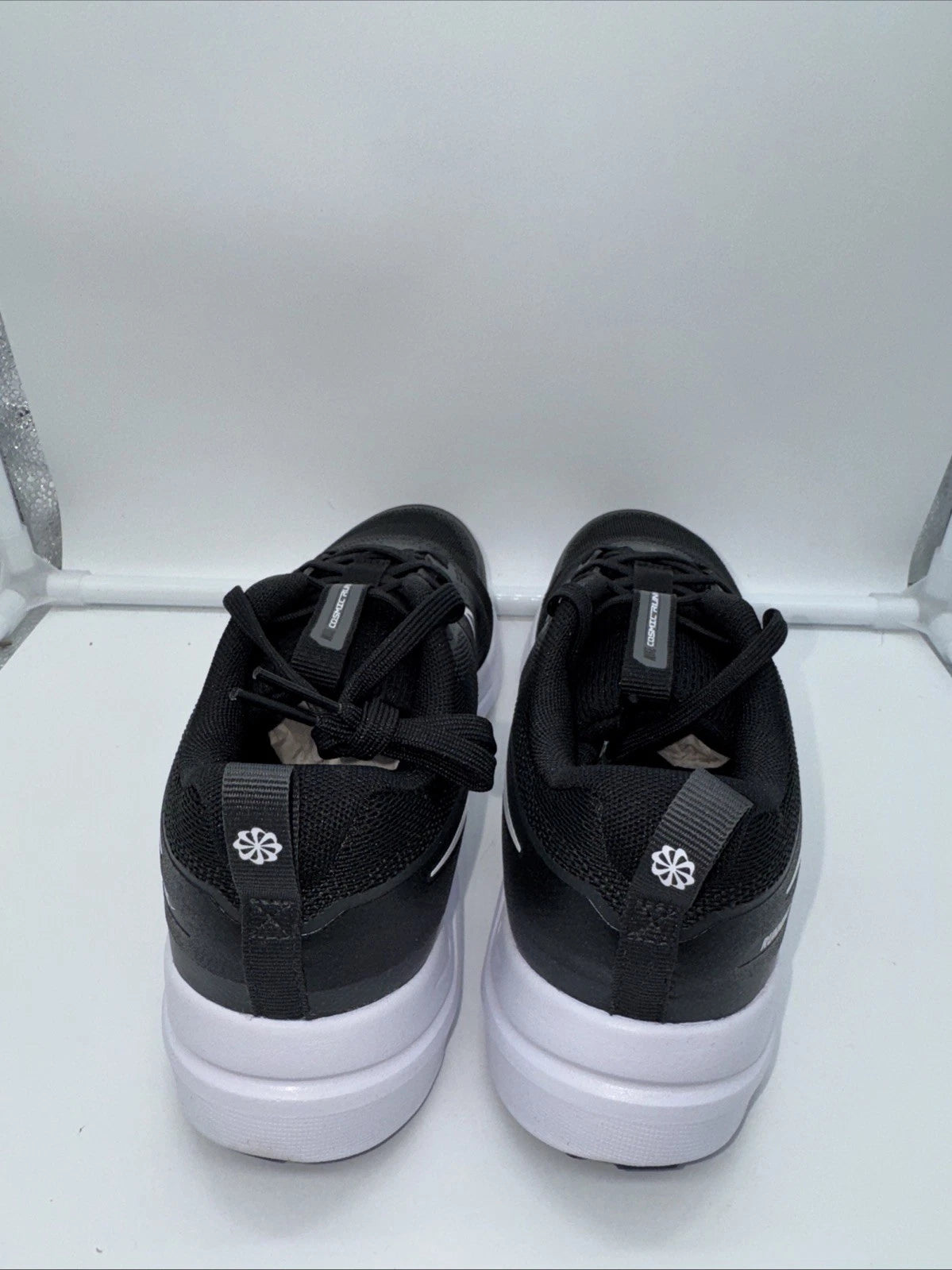 Size 5Y Nike Cosmic Runner