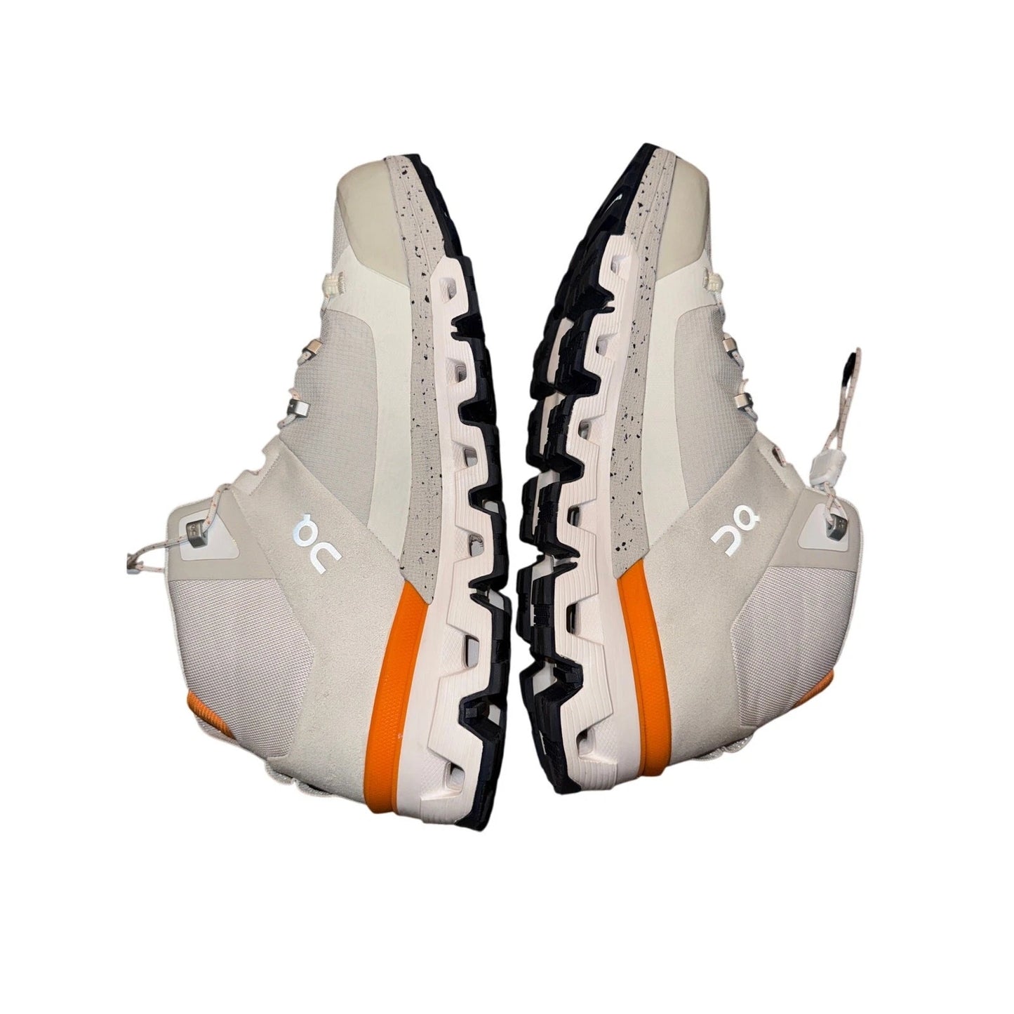 Women’s size 10 ON Cloudtrax