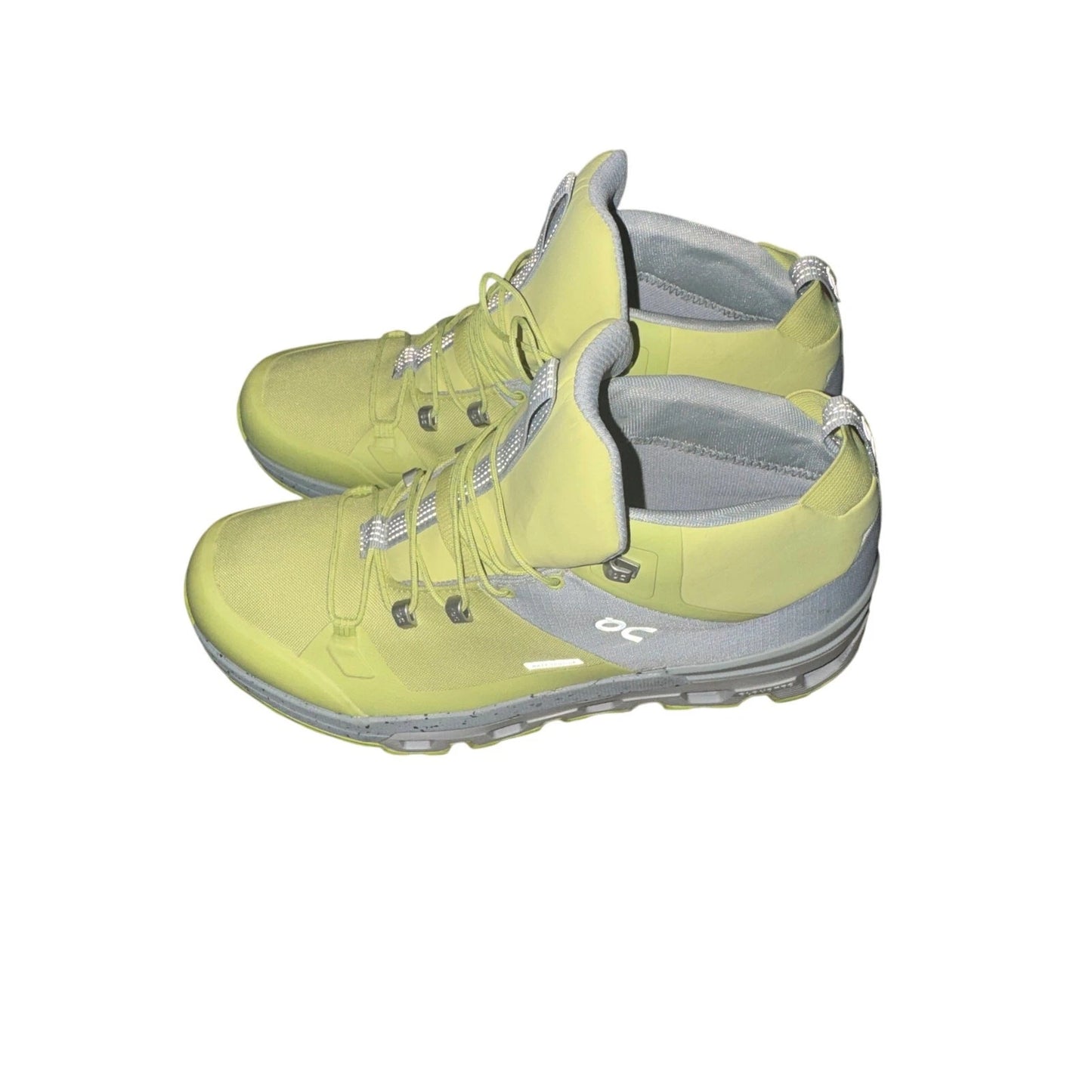 Women’s size 9.5 On Cloud Cloudtrax