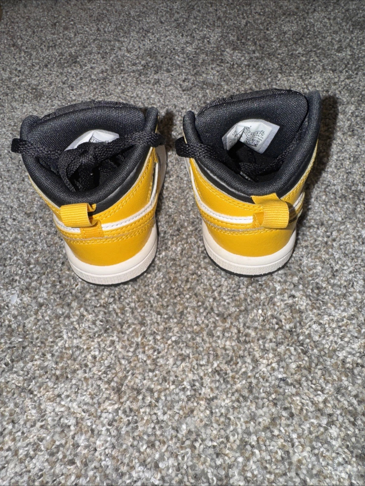 Jordan 1 Mid (TD) Yellow White Size 4C