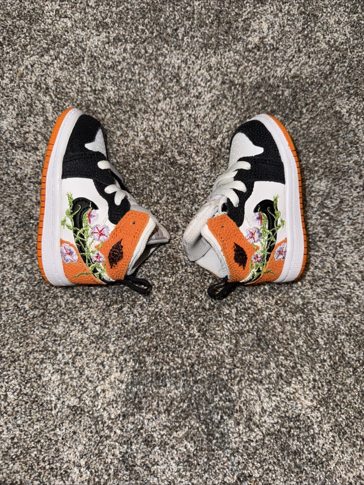 Jordan 1 Mid SE Basketball Blossom (TD) Size 4C