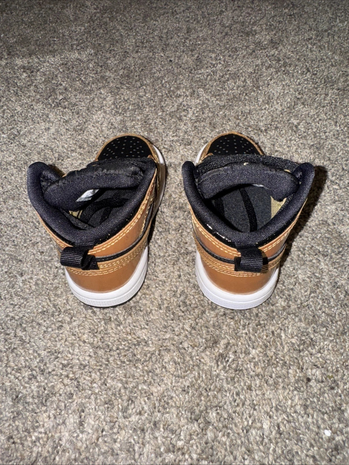 Jordan 1 Mid Metallic Gold Kids Size 5C