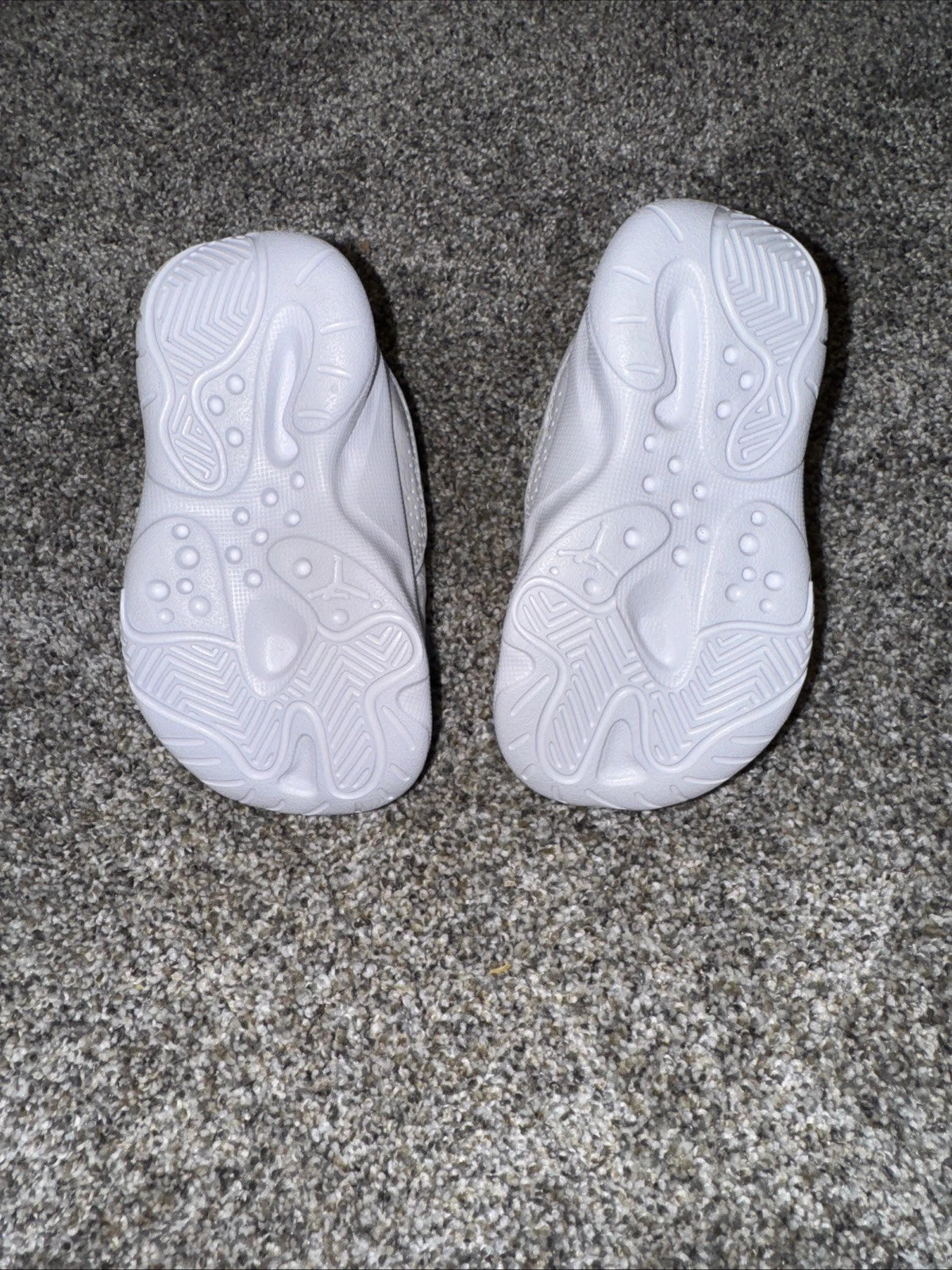 Jordan 11 CMFT Low (TD) University Blue Size 4C