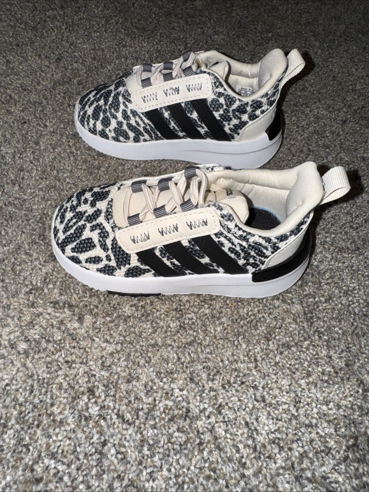 Adidas Racer TR 21 Toddler Size 6 Black White Leopard Print