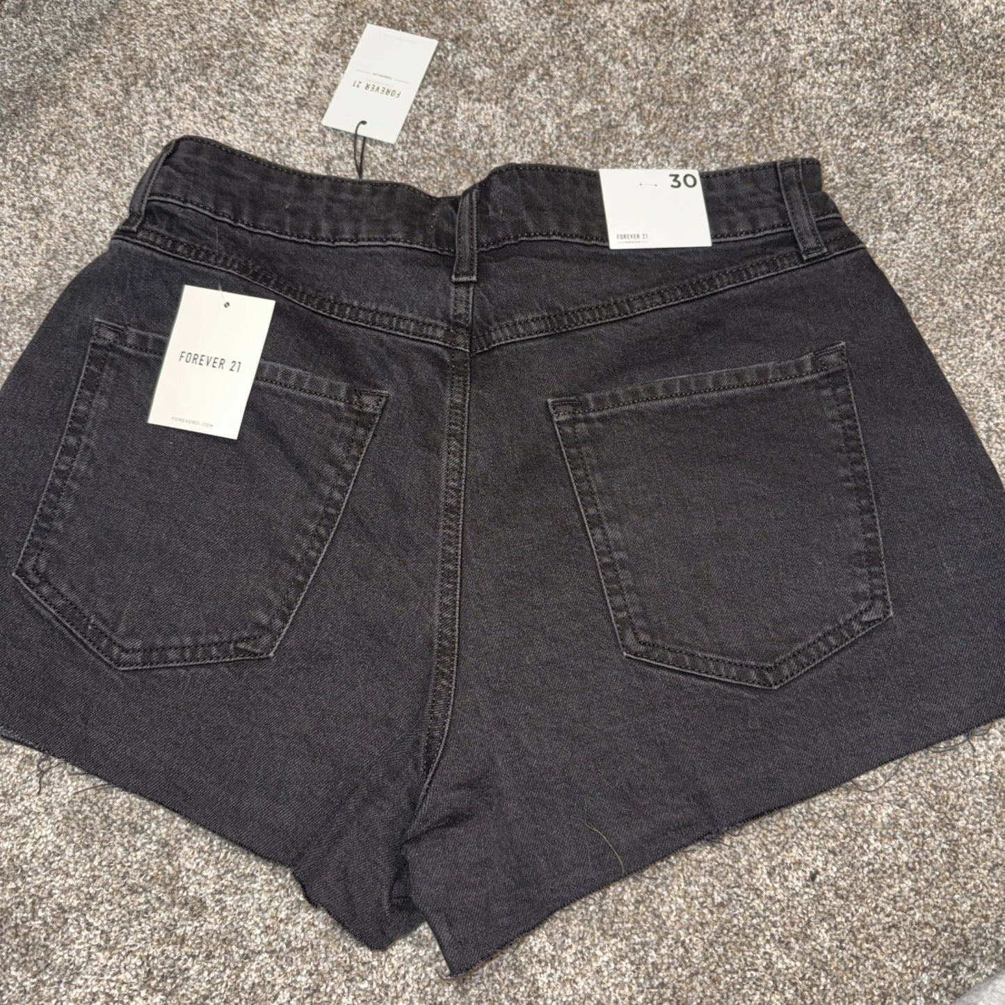 Forever 21 Shorts Black  Women’s Size 30