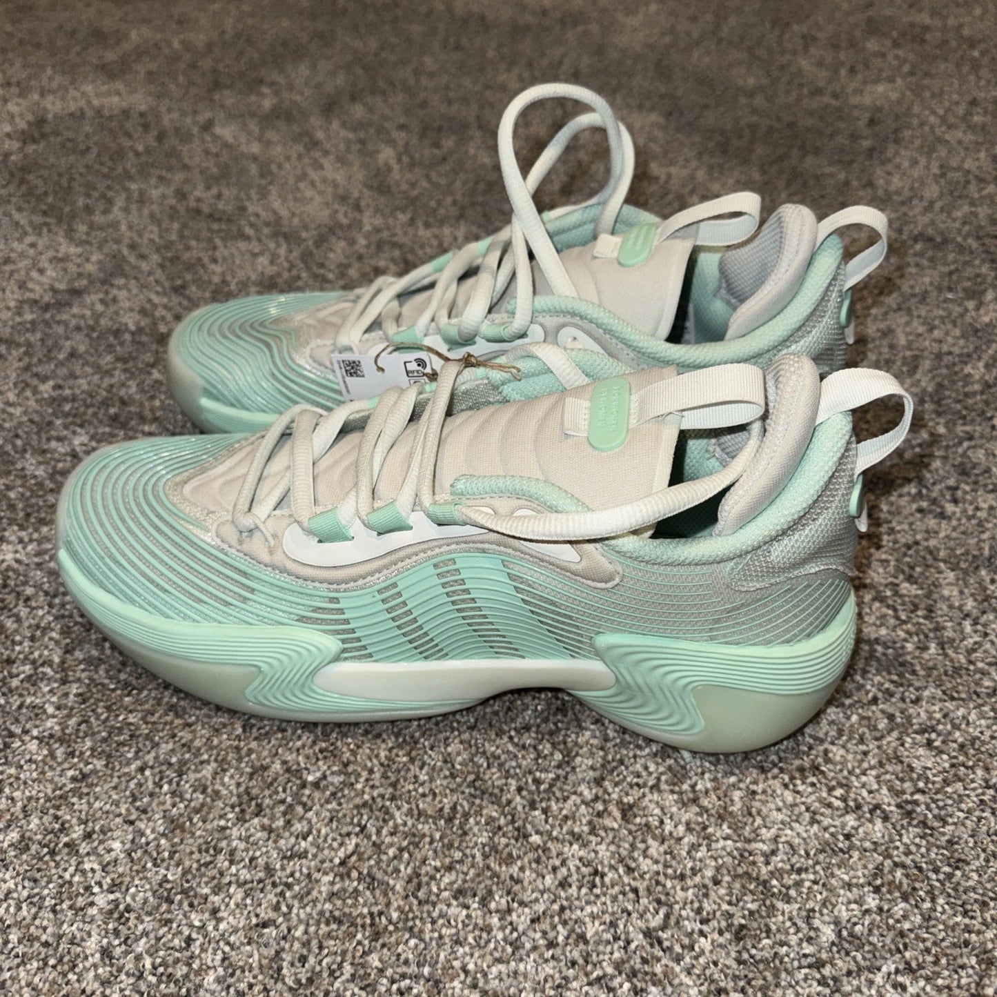 Adidas Exhibit Select 2.0 Pro Women’s Size 8.5