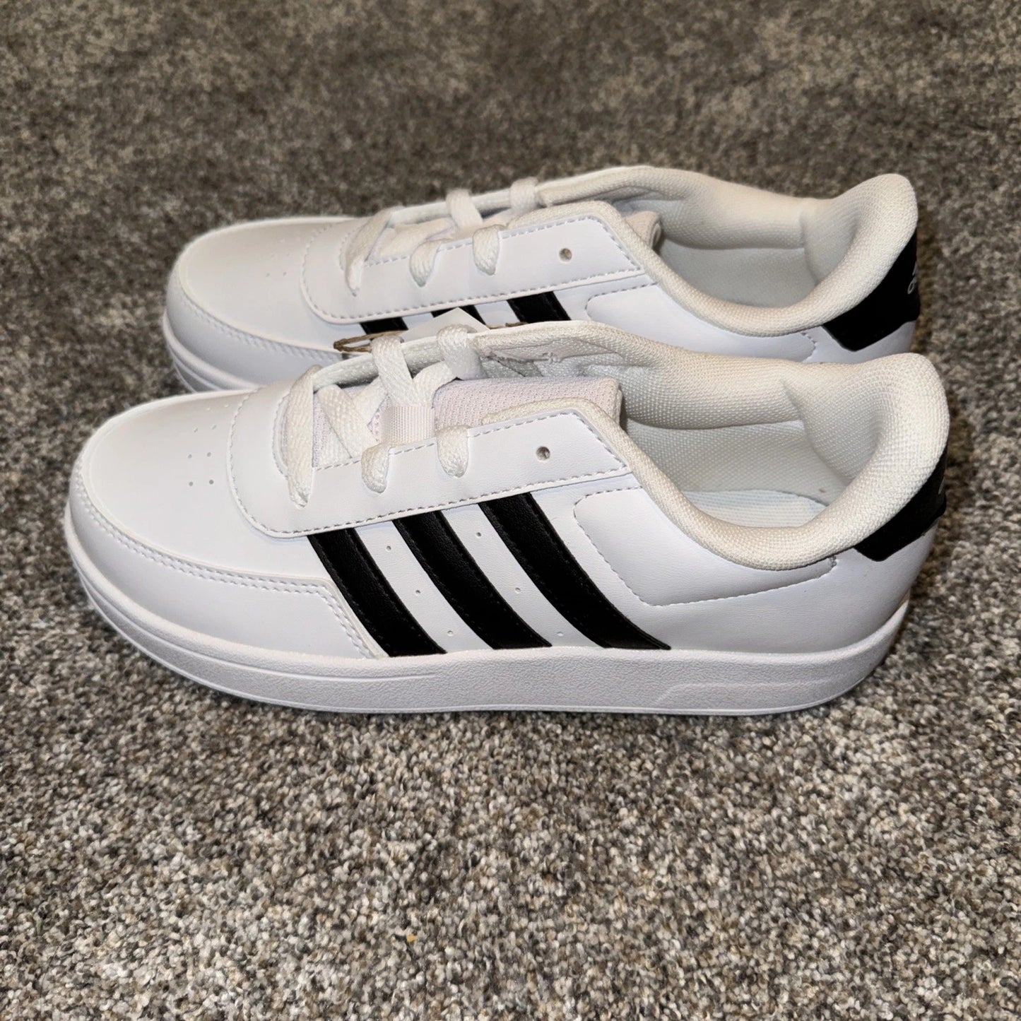 Adidas Breaknet 2.0 Kids Size 3.5 White