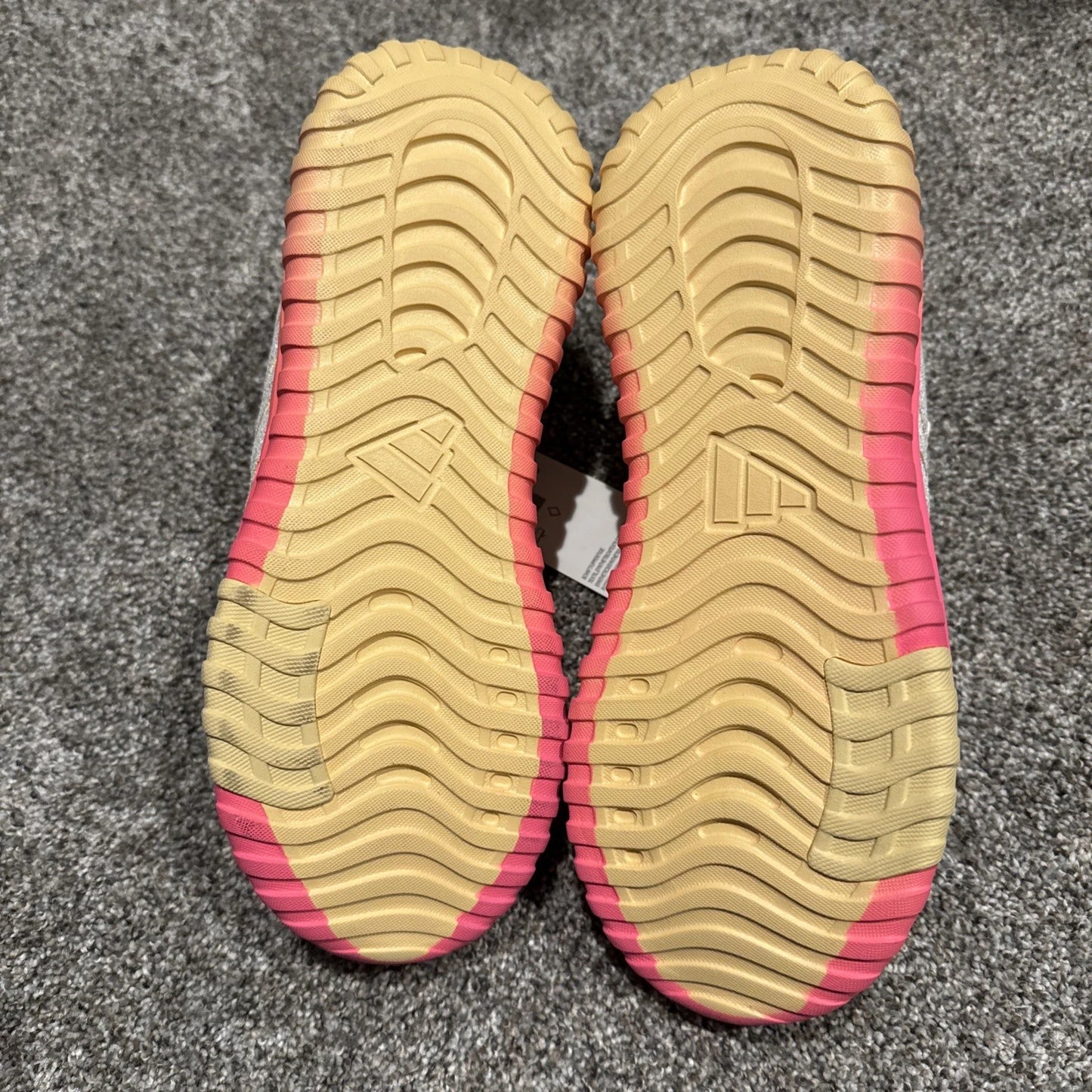 Adidas Kaptir Flow 2.0 kids Size 5Y