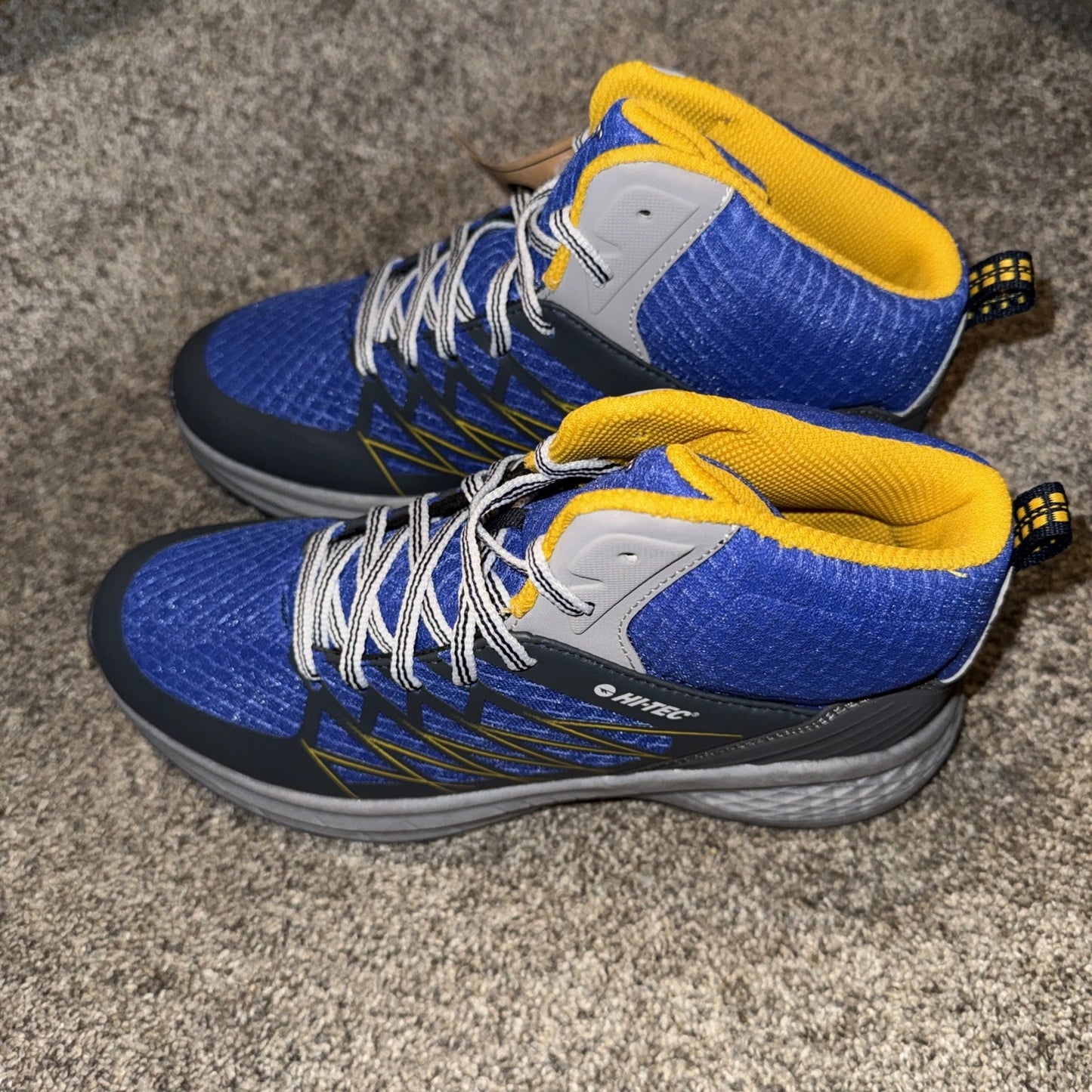 Size 8.5 Men’s- Hi-Tec Demolisher Mid Blue
