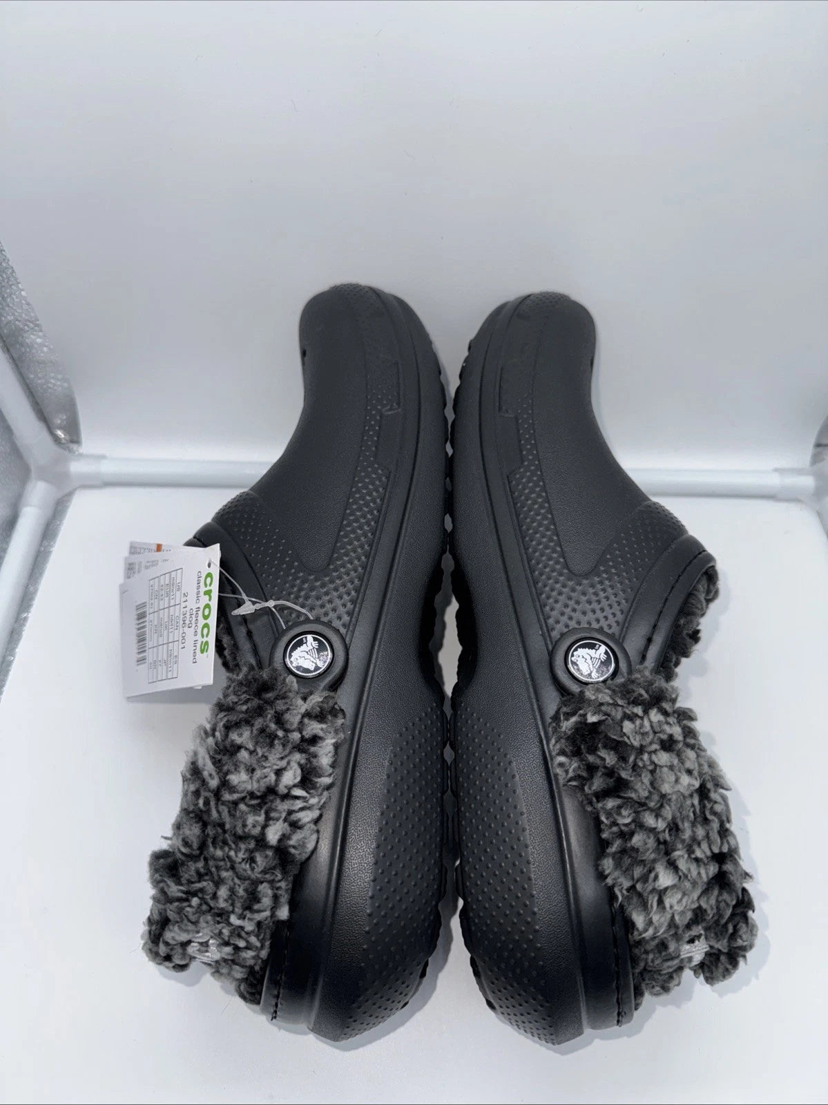 Size 9 Men’s Crocs Classic Fleece Lined Clog Black